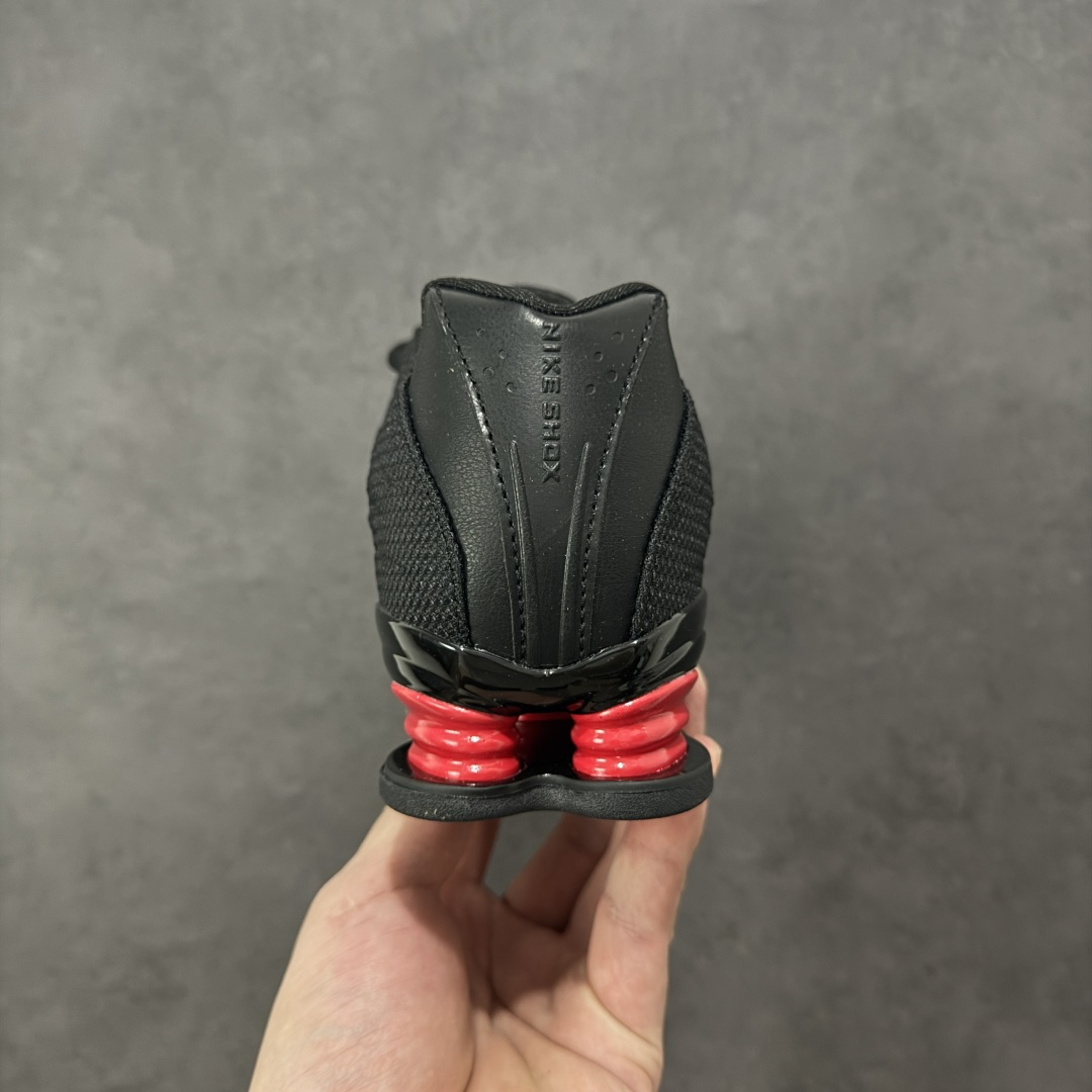 【纯原】Nike SHOX Z 后掌气柱先锋机能风跑鞋 HQ7540-002Nike Shox Z搭载了