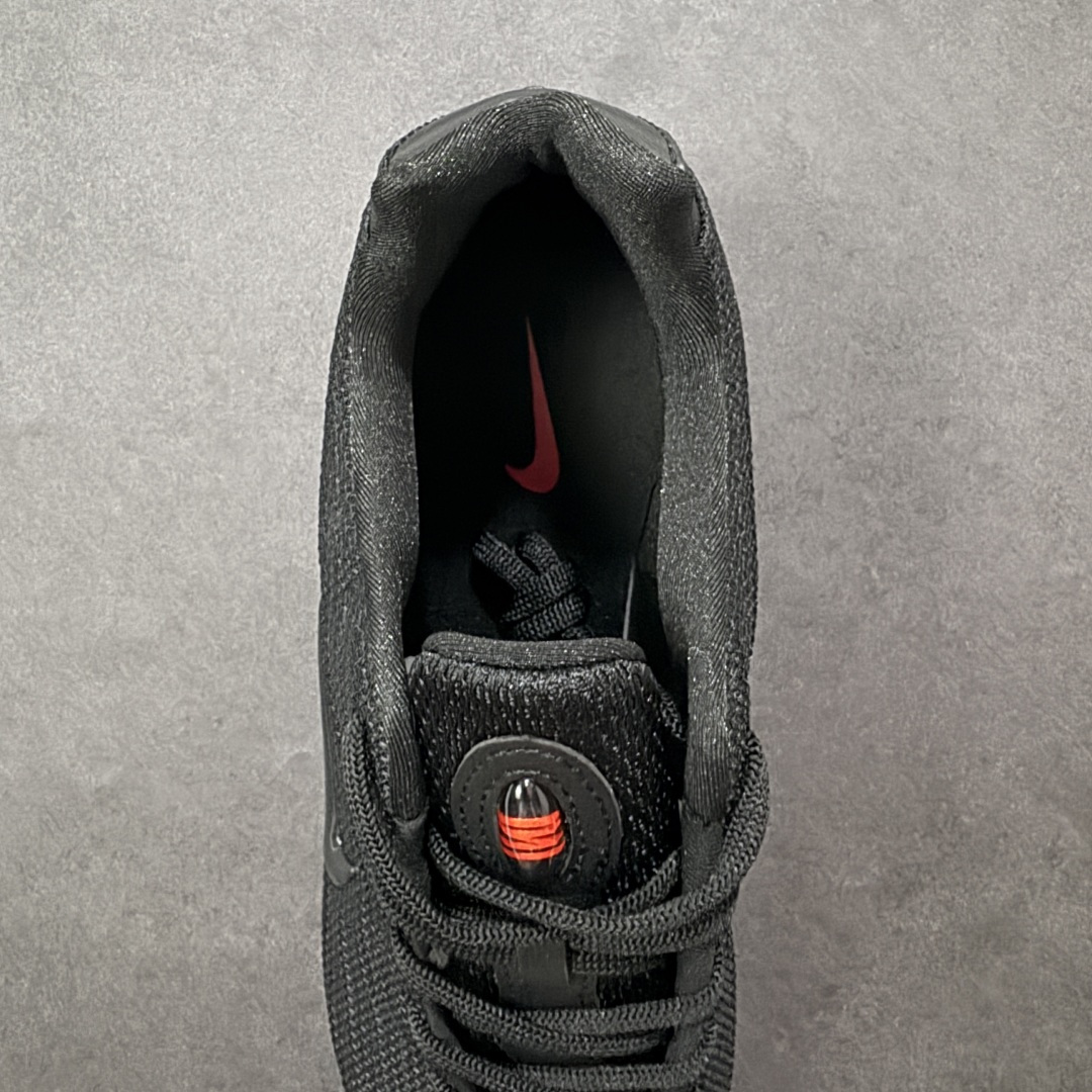 【纯原】Nike SHOX Z 后掌气柱先锋机能风跑鞋 HQ7540-002Nike Shox Z搭载了