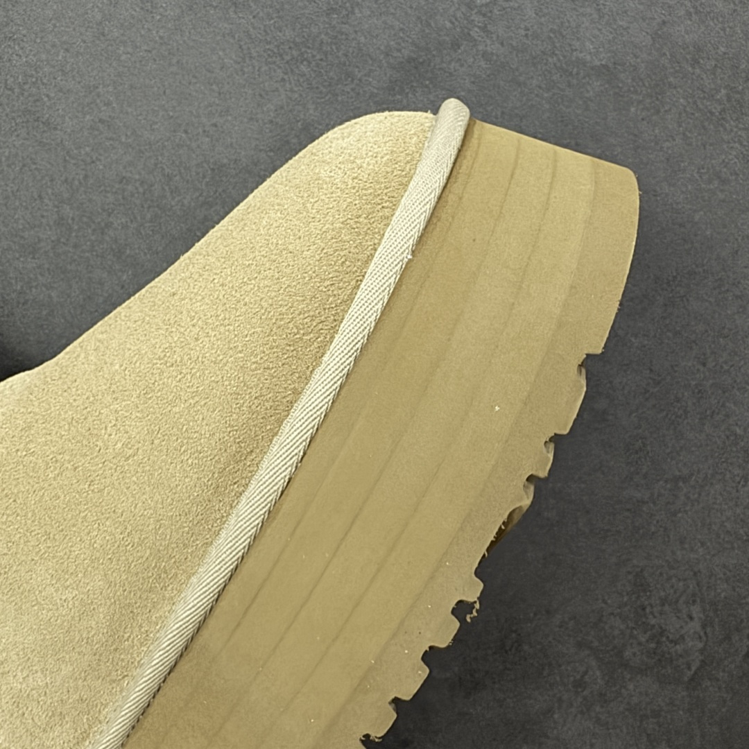 图片[5]-【X1版本】UGG 铅笔靴长筒 5cm厚底 长筒 小红书爆款 广州外贸大厂生产 鞋头到鞋垫真羊皮毛一体 独立外盒包装 芯片 带防水工艺 区别市面任何版本 5cm厚底 独立原版开发大底 羊绒鞋垫 冬季保暖外出 家居都是很适合的选择 进年uug推出款式系列 局部偏向年轻消费者喜好 也走到时尚潮流穿搭的前沿 鞋身材质 防泼水涂层翻毛皮鞋面 17毫米UGGPURE™植入式羊毛内底 轻便防滑舒适橡胶外底 带有品牌LOGO商标 带全套包装 货号：W/1144031 尺码： 35 36 37 38 39 40 编码：HHB280290-选品中心