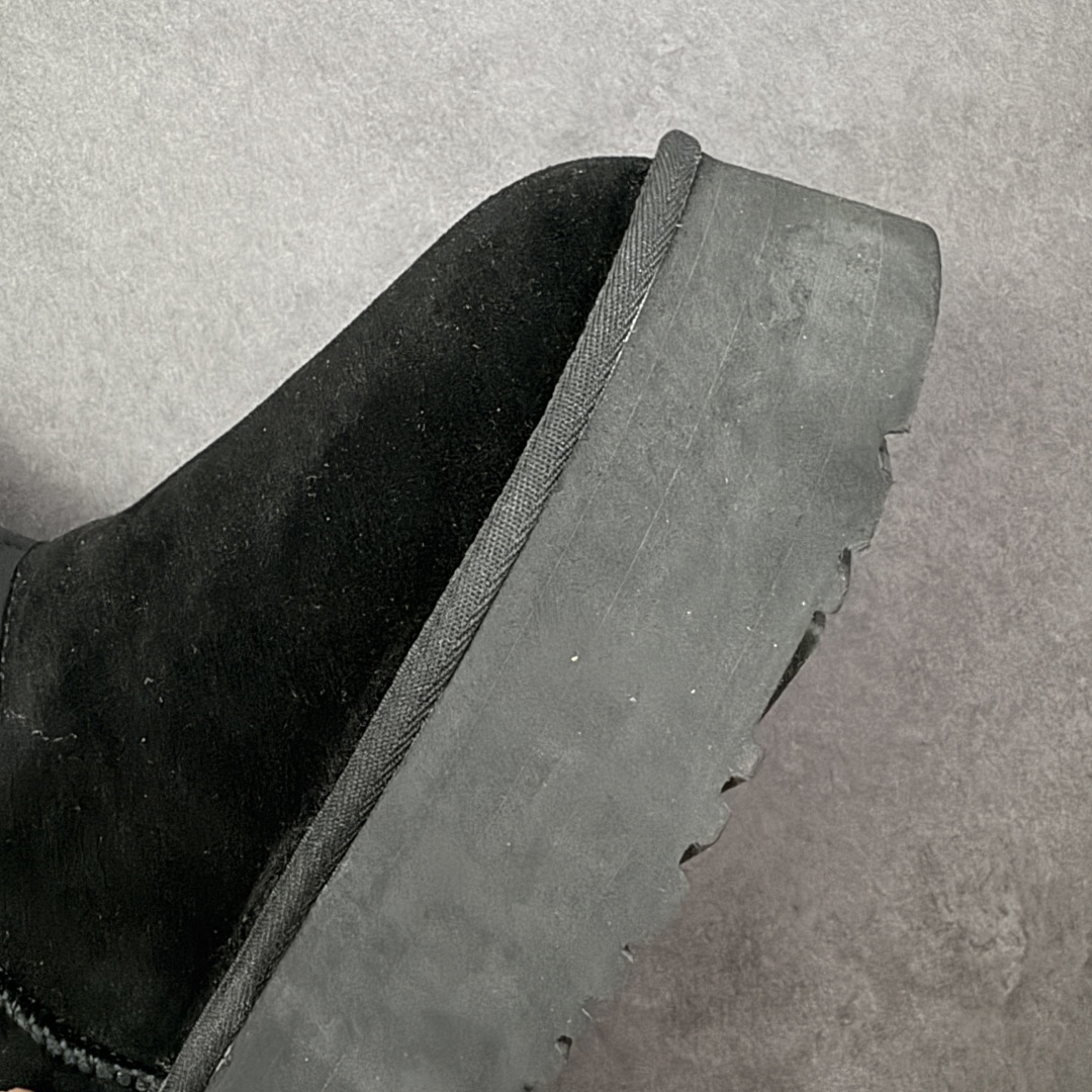 图片[5]-【X1版本】UGG 铅笔靴长筒 5cm厚底 长筒 小红书爆款 广州外贸大厂生产 鞋头到鞋垫真羊皮毛一体 独立外盒包装 芯片 带防水工艺 区别市面任何版本 5cm厚底 独立原版开发大底 羊绒鞋垫 冬季保暖外出 家居都是很适合的选择 进年uug推出款式系列 局部偏向年轻消费者喜好 也走到时尚潮流穿搭的前沿 鞋身材质 防泼水涂层翻毛皮鞋面 17毫米UGGPURE™植入式羊毛内底 轻便防滑舒适橡胶外底 带有品牌LOGO商标 带全套包装 货号：W/1144031 尺码： 35 36 37 38 39 40 编码：HHB280290-选品中心