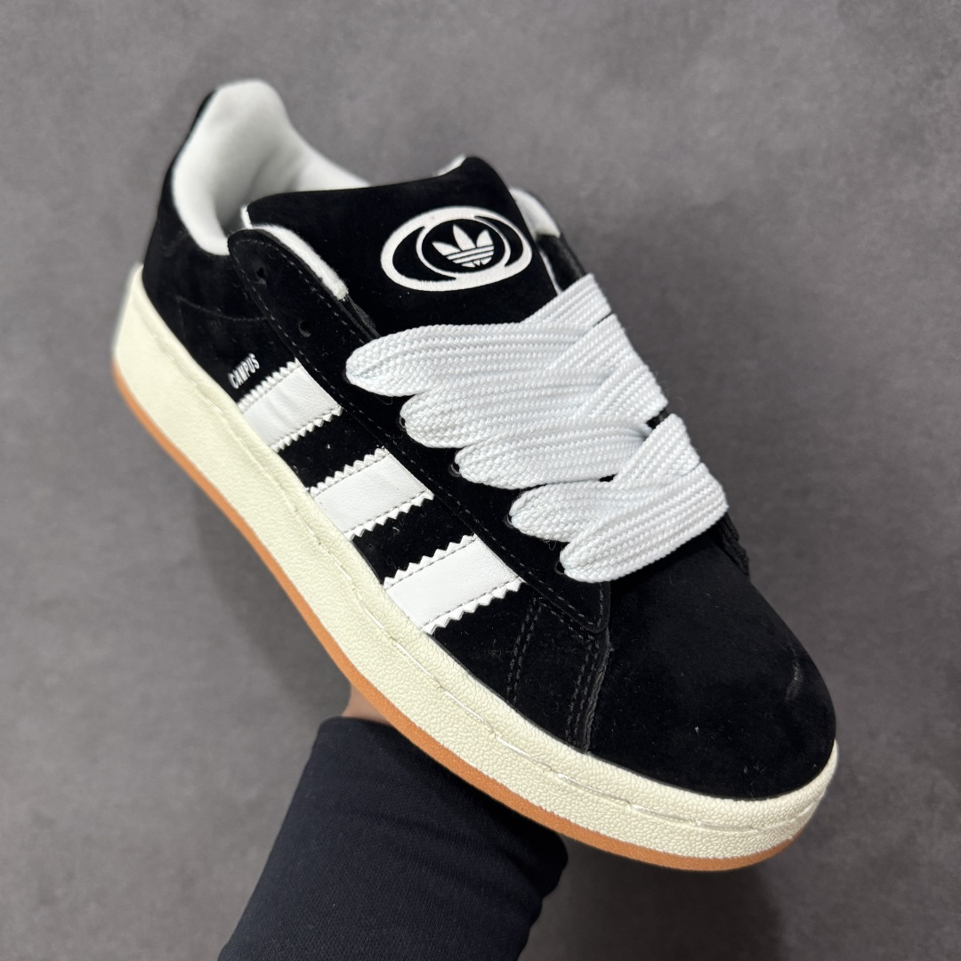 图片[3]-【福利版】Ad Originals Campus 00s 学院系列面包风复古休闲运动板鞋 #鞋款以经典复古鞋型 Campus 为蓝本打造全新面包鞋，鞋身采用绒面皮料搭配常规皮革，质感上还是延续了经典 Campus 的设计。鞋舌填充更加饱满，让鞋款整体看起来更加圆润，鞋舌还加入了与以往 Campus 不同的全新三叶草 Logo，令造型更具千禧气息。 货号：HQ8708 尺码：36 36.5 37 38 38.5 39 40-选品中心
