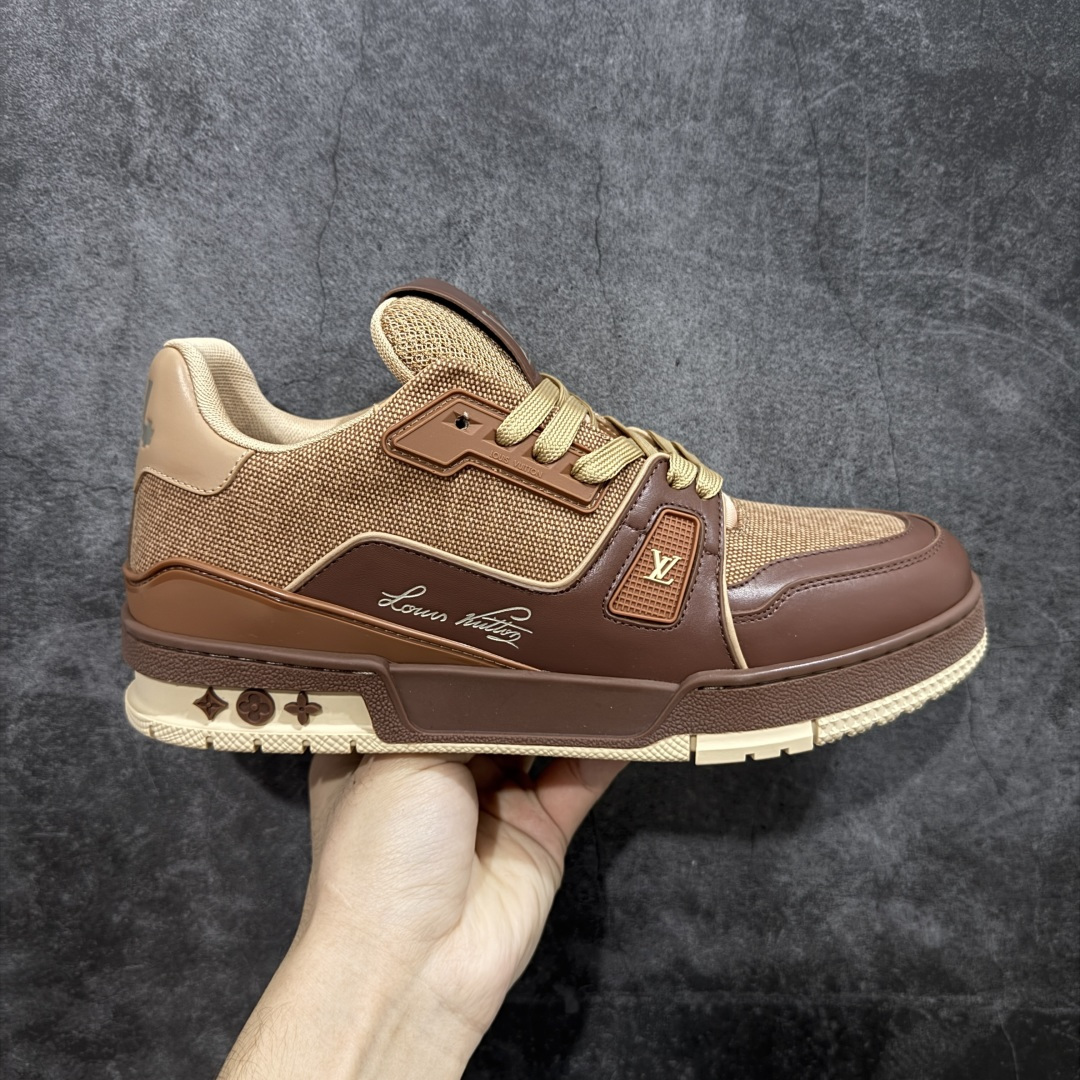 【莞产YS版本】Louis Vuitton Trainer lv时装走秀运动鞋 完美鞋型超高的清洁度 零毛边线头瑕疵 全套原楦原纸版原鞋开模 全网最具灵魂的版型 正确原装黄色鞋盒 正确中底印花 鞋面印花3D高频深度立体 全鞋电脑针车 紧密相连 针距密度一致 环保乳胶注塑鞋垫 厚度脚感还原原版 皮面裁剪部位 统一油边封口工艺 原装橡胶大底含胶量大底组合零偏差 专柜全套包装 防尘袋 说明书 质保卡 男女鞋 尺码: 38 39 40 41 42 43 44 45-选品中心