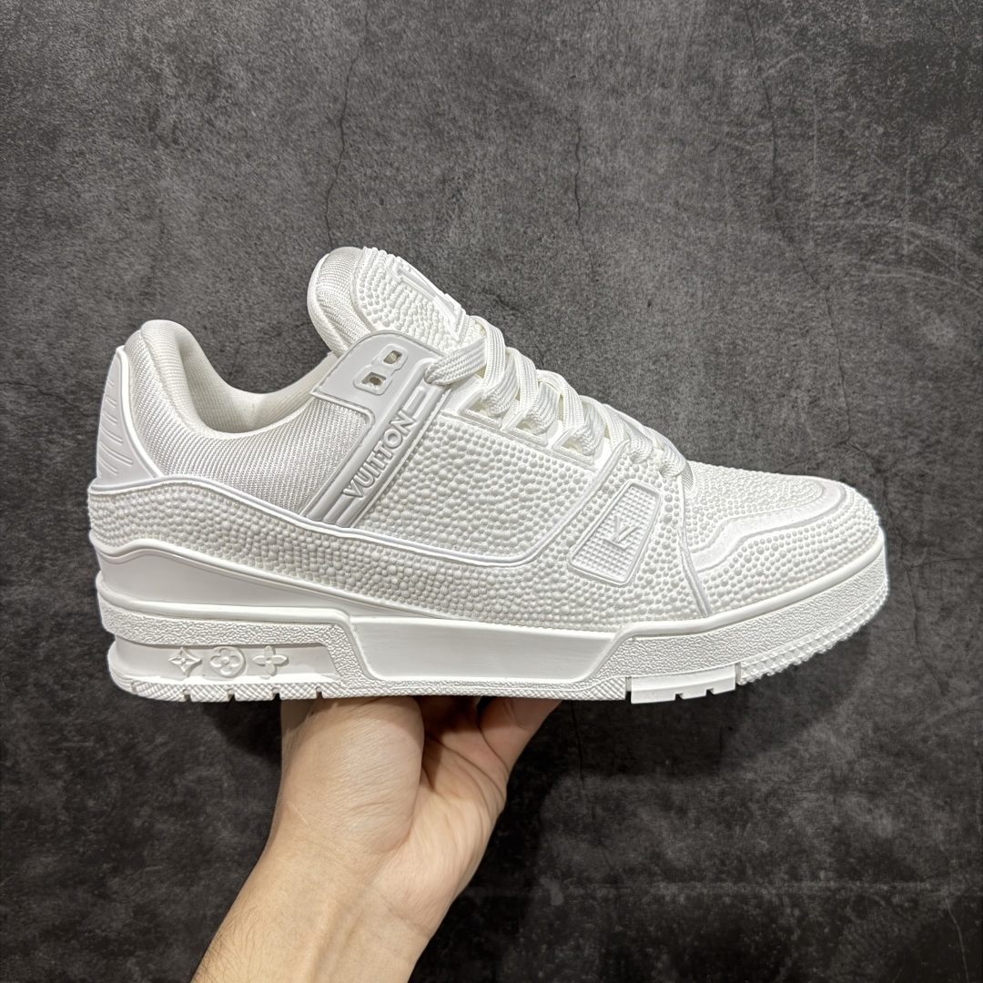 【莞产YS版本】Louis Vuitton Trainer lv时装走秀运动鞋 完美鞋型超高的清洁度 零毛边线头瑕疵 全套原楦原纸版原鞋开模 全网最具灵魂的版型 正确原装黄色鞋盒 正确中底印花 鞋面印花3D高频深度立体 全鞋电脑针车 紧密相连 针距密度一致 环保乳胶注塑鞋垫 厚度脚感还原原版 皮面裁剪部位 统一油边封口工艺 原装橡胶大底含胶量大底组合零偏差 专柜全套包装 防尘袋 说明书 质保卡 男女鞋 尺码: 38 39 40 41 42 43 44 45-选品中心