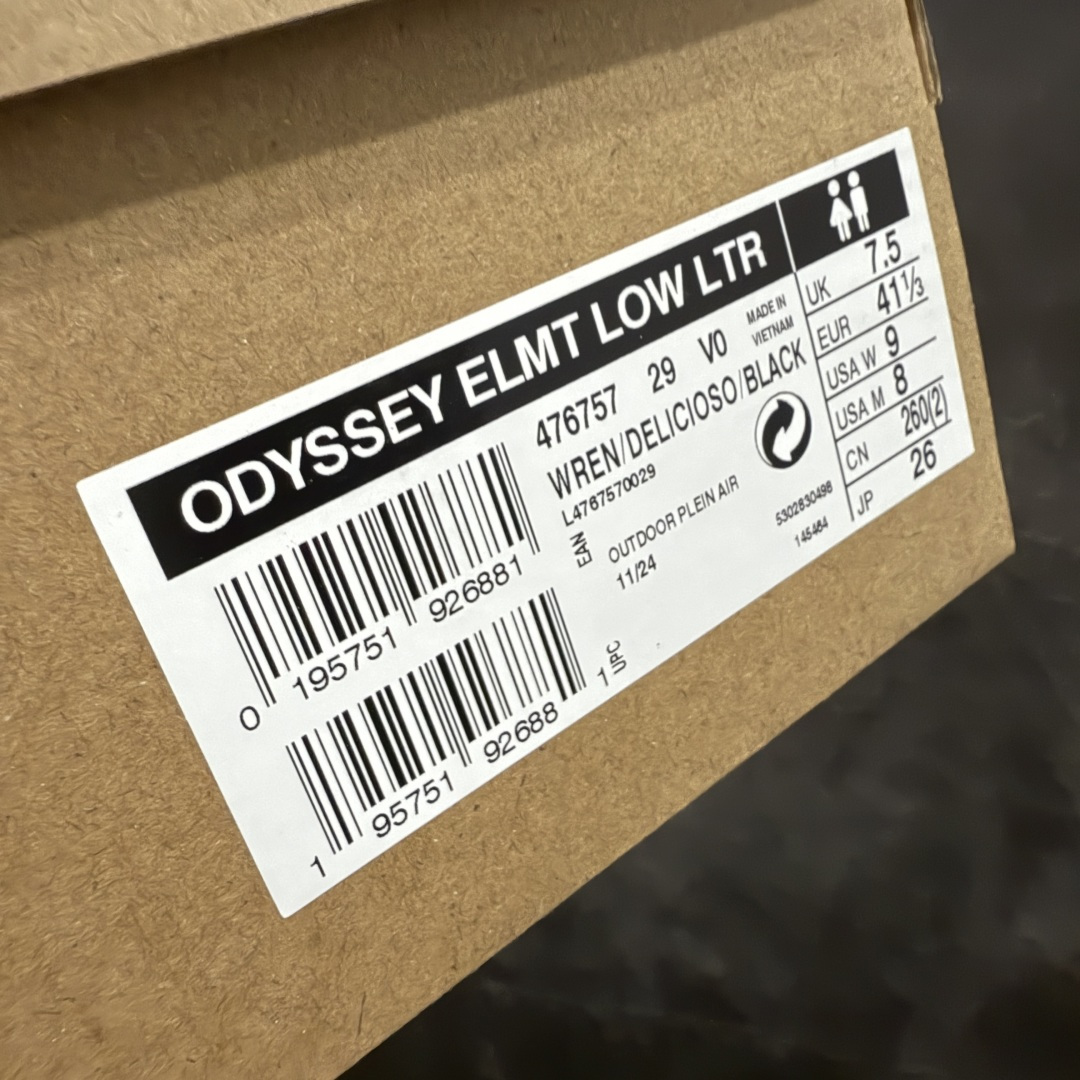 图片[9]-【巅峰版】SALOMON萨洛蒙 ODYSSEY ELMT LOW LTR 柔软舒适 耐磨透气轻便 低帮 生活休闲鞋 男女同款 雷军同款 棕色 476757 纯原外贸平台特供订单 耗时半年巨作 全套原纸板楦头开发 原厂特供网布配套加持 确保原汁原味 完美呈现版型 原档数据独家私模五层组合大底 原装Ortholite轻量化鞋垫 中底布带钢印编号 原厂TPU锁扣 进口港宝加持 后跟自然饱满 还原公司包裹性 鞋面以“锯齿”状的包裹系统呈现 在基色底之下加入了各种色点缀 将公司的最新技术和时尚前卫的造型融入耐用的长跑款式中 鞋面由 TPU 薄膜制成 并焊接在高耐磨网眼上 使其既时尚又坚固 由 ACS底盘支撑 可增强稳定性和支撑力 以及由橡胶凸耳 Contragrip外底覆盖的 EVA 缓冲中底 旨在应对崎岖的地形 鞋舌上的彩色Salomon 标签、Quicklace 系统以及鞋头、鞋舌和鞋跟上的附加品牌使细节更加完美 让穿着者可以轻松驾驭户外与通勤下的任何运动生活场景 无缝鞋身户外随意纵横 颜值与脚感兼备 出街通勤 绝对非常吸睛 你值得拥有 尺码：36 36.5 37.5 38 38.5 39 40 40.5 41 42 42.5 43 44 44.5 45-选品中心