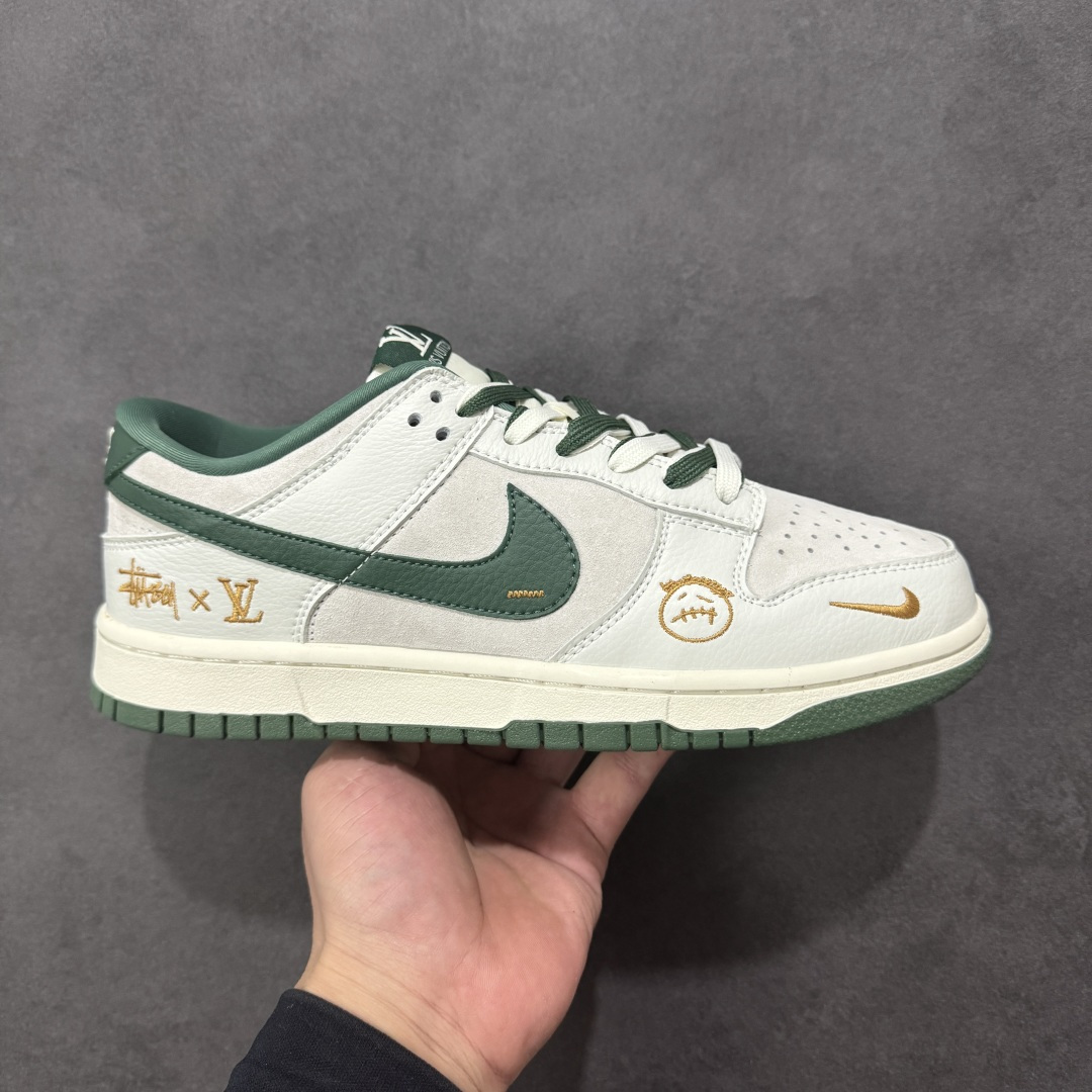 【纯原】Nike SB Dunk 斯图西 LV 三方联名——米白灰绿 高端定制 低帮休闲板鞋 定制鞋盒 