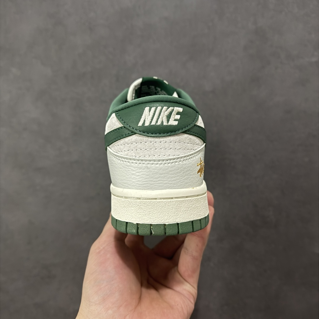 【纯原】Nike SB Dunk 斯图西 LV 三方联名——米白灰绿 高端定制 低帮休闲板鞋 定制鞋盒 