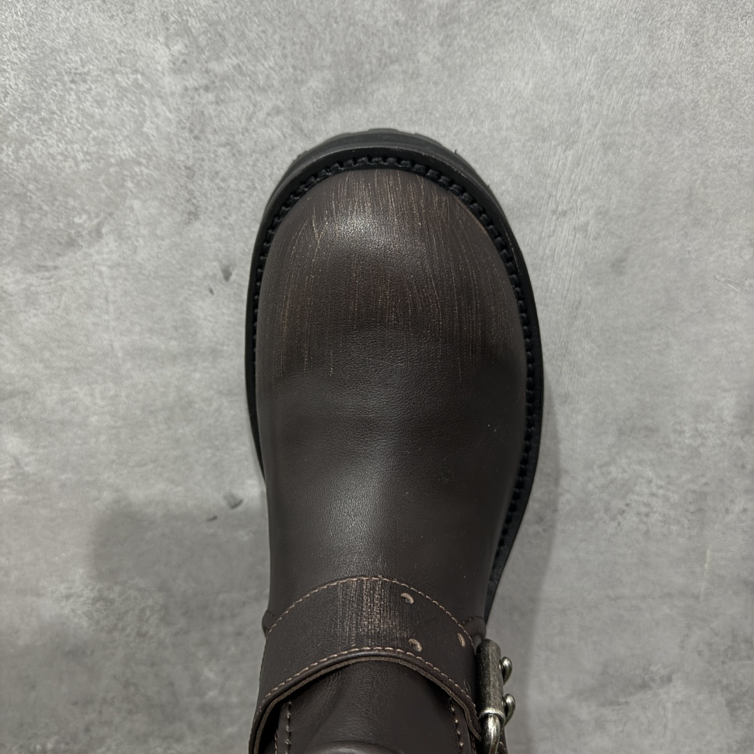 图片[5]-【广东纯原版本】Balenciaga 25新款酷飒毒液靴✨ 酷飒出街，超有个性，独特翻折设计，个性又前卫，金属扣点缀，酷感十足😘又美又飒，无论是日常出街还是时尚派对🎉它都是吸睛利器💯 对版甄选牛皮面料，羊皮内里，私模耐磨防滑橡胶大底 尺码：35-44-选品中心