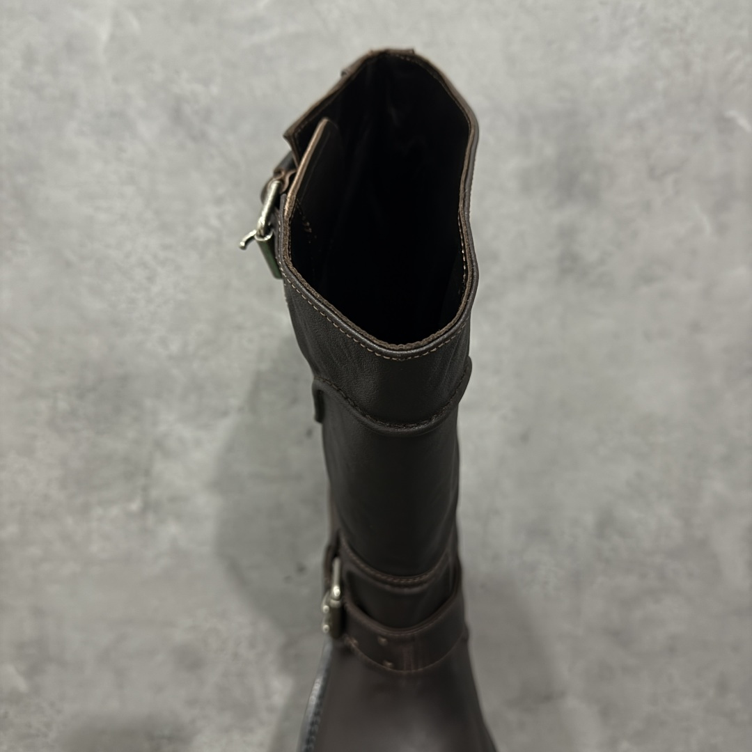 图片[8]-【广东纯原版本】Balenciaga 25新款酷飒毒液靴✨ 酷飒出街，超有个性，独特翻折设计，个性又前卫，金属扣点缀，酷感十足😘又美又飒，无论是日常出街还是时尚派对🎉它都是吸睛利器💯 对版甄选牛皮面料，羊皮内里，私模耐磨防滑橡胶大底 尺码：35-44-选品中心