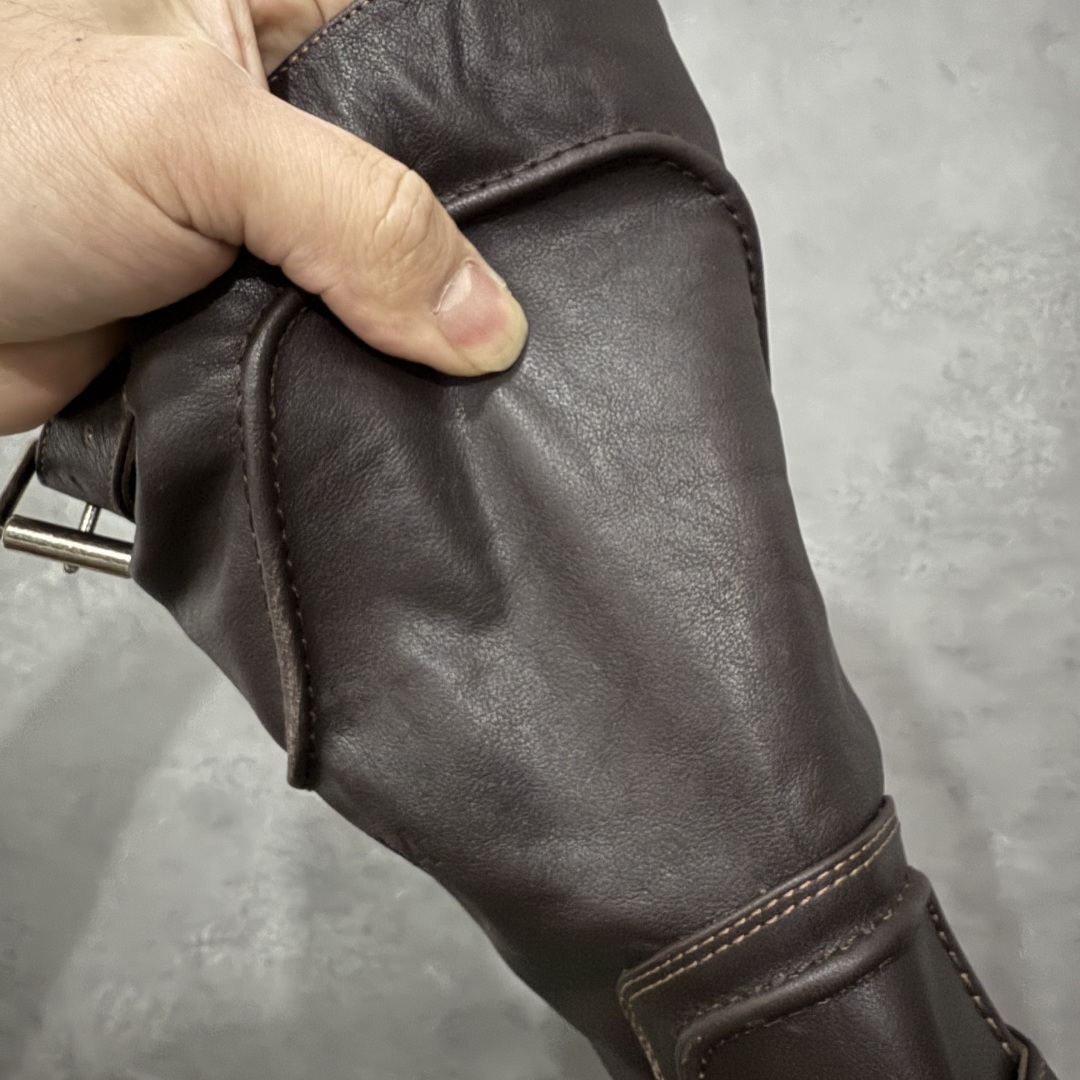 图片[8]-【广东纯原版本】Balenciaga 25新款酷飒毒液靴✨ 酷飒出街，超有个性，独特翻折设计，个性又前卫，金属扣点缀，酷感十足😘又美又飒，无论是日常出街还是时尚派对🎉它都是吸睛利器💯 对版甄选牛皮面料，羊皮内里，私模耐磨防滑橡胶大底 尺码：35-44-选品中心