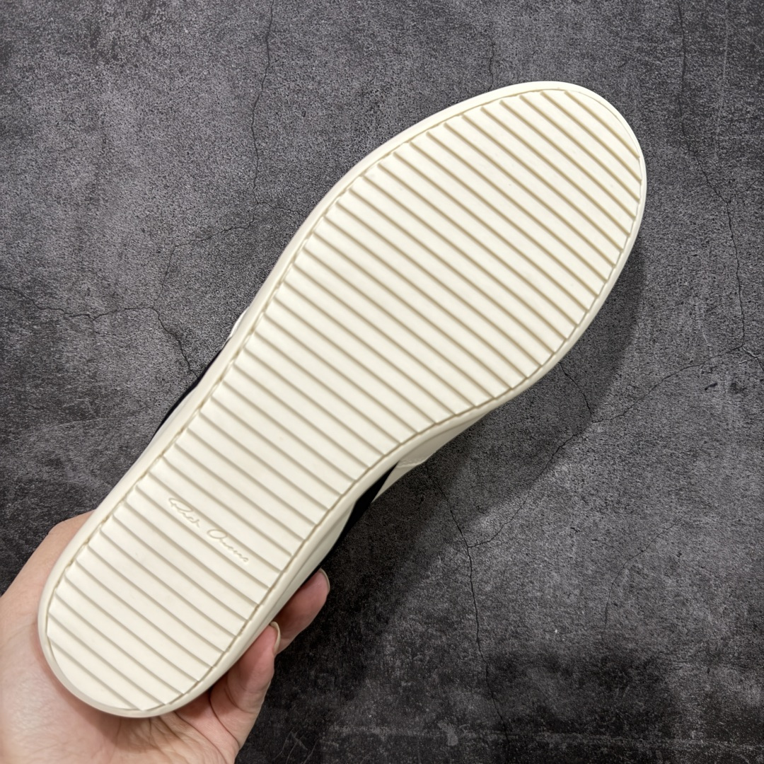 图片[9]-【佛山超A版】2025 Rick Owens Minimal 欧文斯新款情侣款复古板鞋黑暗系 休闲运动鞋 原版购入开发 做货 掌握时尚的默契，采用全粒面小牛皮，散发出品质与独特设计的高级光芒。每一寸的小牛皮，都是奢华的代名词，触感柔软，充满贵族气息。这不仅仅是一款材质，更是对时尚品位的完美追求。搭配你的潮流穿搭，瞬间让整体品质提升。 鞋面：原版定制进口反绒皮➕粒面小牛皮 内里：进口丝绸羊皮 大底：原版开模橡胶大底 尺码：39-45-选品中心