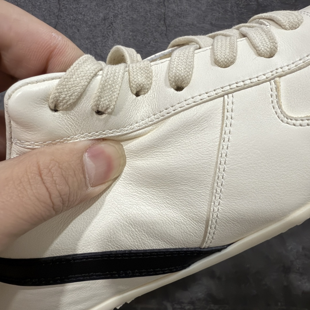 图片[4]-【佛山超A版】2025 Rick Owens Minimal 欧文斯新款情侣款复古板鞋黑暗系 休闲运动鞋 原版购入开发 做货 掌握时尚的默契，采用全粒面小牛皮，散发出品质与独特设计的高级光芒。每一寸的小牛皮，都是奢华的代名词，触感柔软，充满贵族气息。这不仅仅是一款材质，更是对时尚品位的完美追求。搭配你的潮流穿搭，瞬间让整体品质提升。 鞋面：原版定制进口反绒皮➕粒面小牛皮 内里：进口丝绸羊皮 大底：原版开模橡胶大底 尺码：39-45-选品中心