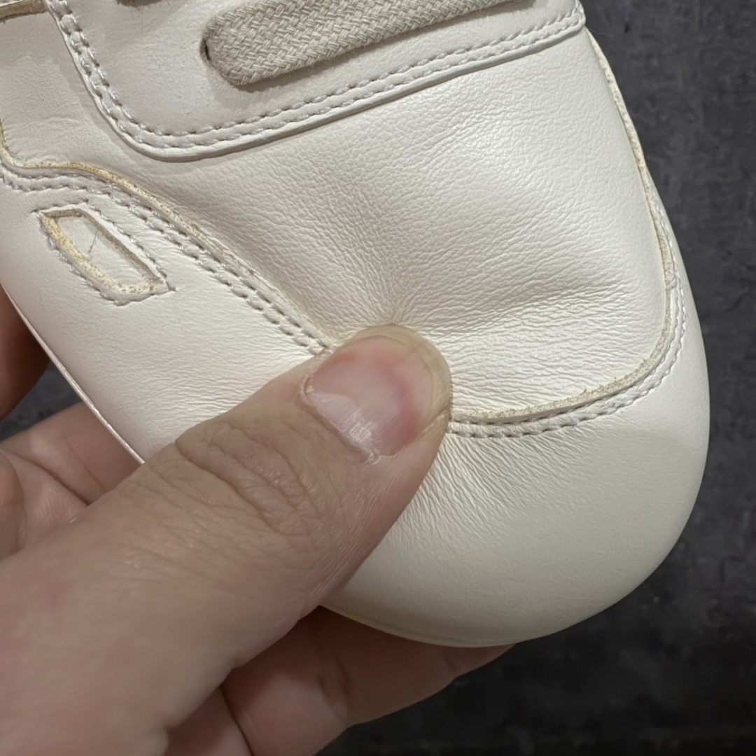 图片[5]-【佛山超A版】2025 Rick Owens Minimal 欧文斯新款情侣款复古板鞋黑暗系 休闲运动鞋 原版购入开发 做货 掌握时尚的默契，采用全粒面小牛皮，散发出品质与独特设计的高级光芒。每一寸的小牛皮，都是奢华的代名词，触感柔软，充满贵族气息。这不仅仅是一款材质，更是对时尚品位的完美追求。搭配你的潮流穿搭，瞬间让整体品质提升。 鞋面：原版定制进口反绒皮➕粒面小牛皮 内里：进口丝绸羊皮 大底：原版开模橡胶大底 尺码：39-45-选品中心