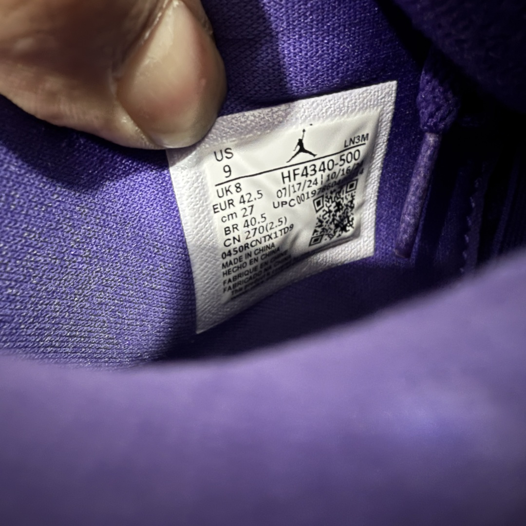图片[9]-【美版GX纯原】Nigel Sylvester x Air Jordan AJ4 “Brick by Brick” 联名紫砖 货号：HF4340-500 全新批次 重点区分市面 真正砖面纹路 区别市面版本 正确细节 卡色无色差 GX原数据精心打造 原厂材质 超弹硅胶材质 内层不织布补强 补强为硅胶提供更强耐久性 避免断裂 圈内最强四代 独家外贸特供尺码含 45.5 48.5 耗时半年巨作 全套原纸板楦头开发 原厂特供皮料加持 确保原汁原味 完美呈现四代版型 一比一鞋头弧度高度鞋身弧度 数据细节工艺流程均保持原鞋一致 原厂TPU网格鞋带扣 正确内里网布 菱角分明不变形无多余毛边 柔软性质感一致于原鞋 市场唯一原厂鞋扣模具 背面可见隐藏注塑口 原厂织唛标 原厂飞人电绣工艺 尾指中部跳三针 独家绑鞋带手法 印刷中底布 四线拉帮 米色美纹纸贴合固定 进口港宝加持 后跟自然饱满 全鞋荧光划线卡点 追求极致完美 每一双都是工艺品 多重QC质检 超越公司货的品控标准 实实在在的免检产品 …… 尺码：40 40.5 41 42 42.5 43 44 44.5 45 46 47.5 48.5-选品中心
