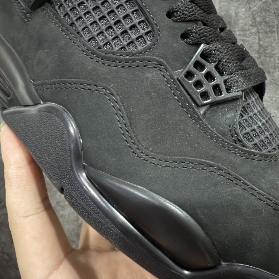 图片[5]-【纯原F版】Air Jordan 4 Retro AJ4 乔4黑猫2.0复刻版 FV5029-010 全新升级改良 顶级原厂麂皮绒感到位 原鞋原楦原纸板同源开发 完美呈现乔4的版型 内侧正确双色网格 还原细节 原厂皮料 正确气垫颜色 正确网格工艺 正确拉帮工艺 全鞋原装材料制作 原档案原模具打造 支持全方位与正品对比 尺码：40-47.5-选品中心