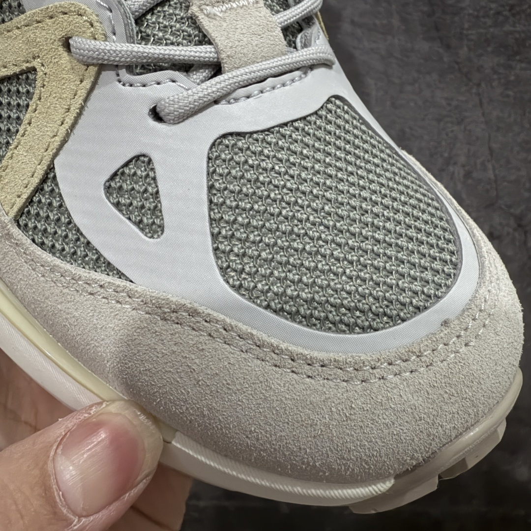 图片[4]-【巅峰版】SALOMON萨洛蒙 ODYSSEY ELMT LOW LTR 柔软舒适 耐磨透气轻便 低帮 生活休闲鞋 男女同款 雷军同款 473767 纯原外贸平台特供订单 耗时半年巨作 全套原纸板楦头开发 原厂特供网布配套加持 确保原汁原味 完美呈现版型 原档数据独家私模五层组合大底 原装Ortholite轻量化鞋垫 中底布带钢印编号 原厂TPU锁扣 进口港宝加持 后跟自然饱满 还原公司包裹性 鞋面以“锯齿”状的包裹系统呈现 在基色底之下加入了各种色点缀 将公司的最新技术和时尚前卫的造型融入耐用的长跑款式中 鞋面由 TPU 薄膜制成 并焊接在高耐磨网眼上 使其既时尚又坚固 由 ACS底盘支撑 可增强稳定性和支撑力 以及由橡胶凸耳 Contragrip外底覆盖的 EVA 缓冲中底 旨在应对崎岖的地形 鞋舌上的彩色Salomon 标签、Quicklace 系统以及鞋头、鞋舌和鞋跟上的附加品牌使细节更加完美 让穿着者可以轻松驾驭户外与通勤下的任何运动生活场景 无缝鞋身户外随意纵横 颜值与脚感兼备 出街通勤 绝对非常吸睛 你值得拥有 尺码：36 36.5 37.5 38 38.5 39 40 40.5 41 42 42.5 43 44 44.5 45-选品中心