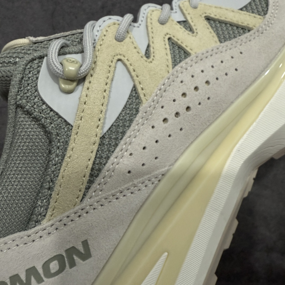 图片[3]-【巅峰版】SALOMON萨洛蒙 ODYSSEY ELMT LOW LTR 柔软舒适 耐磨透气轻便 低帮 生活休闲鞋 男女同款 雷军同款 473767 纯原外贸平台特供订单 耗时半年巨作 全套原纸板楦头开发 原厂特供网布配套加持 确保原汁原味 完美呈现版型 原档数据独家私模五层组合大底 原装Ortholite轻量化鞋垫 中底布带钢印编号 原厂TPU锁扣 进口港宝加持 后跟自然饱满 还原公司包裹性 鞋面以“锯齿”状的包裹系统呈现 在基色底之下加入了各种色点缀 将公司的最新技术和时尚前卫的造型融入耐用的长跑款式中 鞋面由 TPU 薄膜制成 并焊接在高耐磨网眼上 使其既时尚又坚固 由 ACS底盘支撑 可增强稳定性和支撑力 以及由橡胶凸耳 Contragrip外底覆盖的 EVA 缓冲中底 旨在应对崎岖的地形 鞋舌上的彩色Salomon 标签、Quicklace 系统以及鞋头、鞋舌和鞋跟上的附加品牌使细节更加完美 让穿着者可以轻松驾驭户外与通勤下的任何运动生活场景 无缝鞋身户外随意纵横 颜值与脚感兼备 出街通勤 绝对非常吸睛 你值得拥有 尺码：36 36.5 37.5 38 38.5 39 40 40.5 41 42 42.5 43 44 44.5 45-选品中心