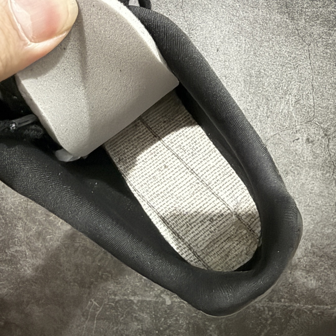 图片[8]-【纯原Z版】Noafterno x PUMA彪马 speedcat 赛车鞋黑色联名 真拼接鞋面 杜绝杀猪版本 原装档案原数据纸版楦型 采用原厂固色翻毛皮鞋面材质 正确二次成型 货号：405835-02 尺码：35 36 36.5 37.5 38 38.5 39 40 40.5 41 42 42.5 43 44 44.5 45-选品中心