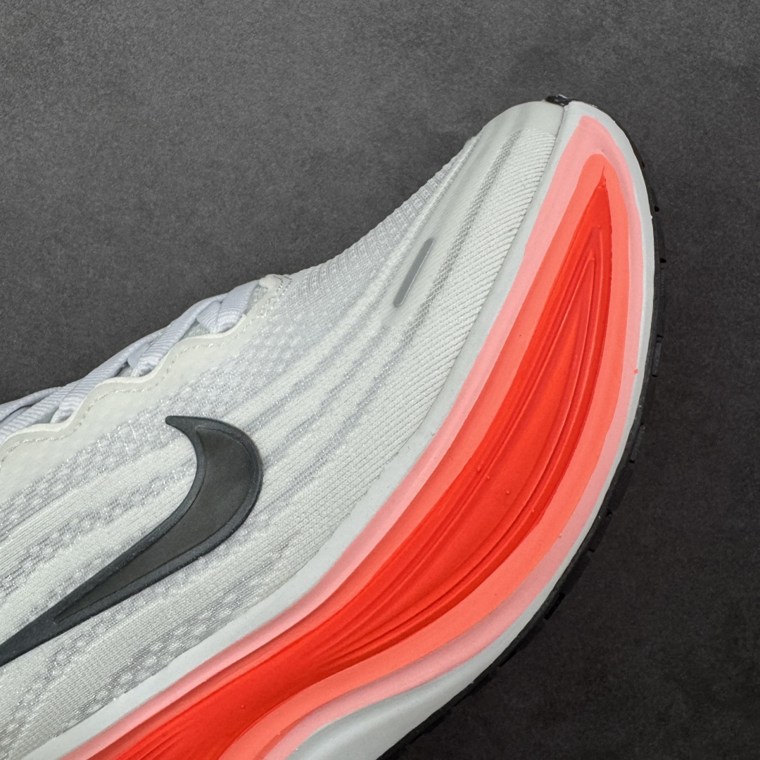 【纯原】 Nike VOMERO PLUS 耐克 舒适减震防滑 低帮跑步鞋大厂生产线出品 原鞋开发全掌R