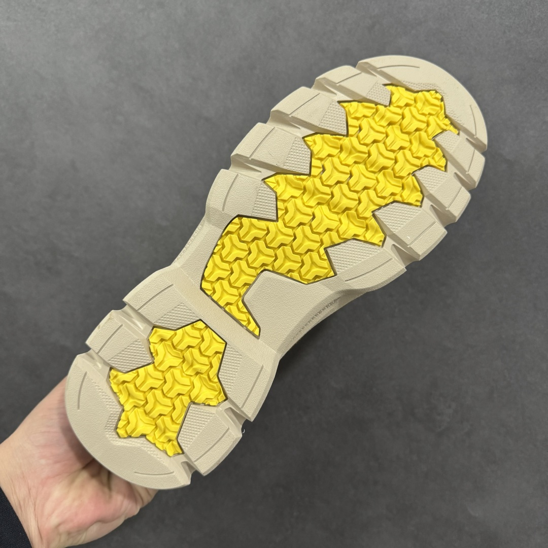 图片[9]-【广东纯原】UGG秋冬新品Tasman Weather Hybrid 塔斯曼混合系列轻量休闲鞋（毛绒一体内里 保暖锁热）秋冬必备 户外中帮男士休闲鞋雪地靴马丁靴系列 广东大厂品质 秋冬新款 时尚潮流搭配 面料釆用意大利进口磨砂牛皮 全鞋真牛皮材料 大底到五金都是代工厂原材料制作 好货不杀猪 首单质量严格把控 全套官网统一包装 今年冬季防寒户外专用产品 日常随意搭配 型男必备‼ 货号：U5869M 尺码：39-44-选品中心