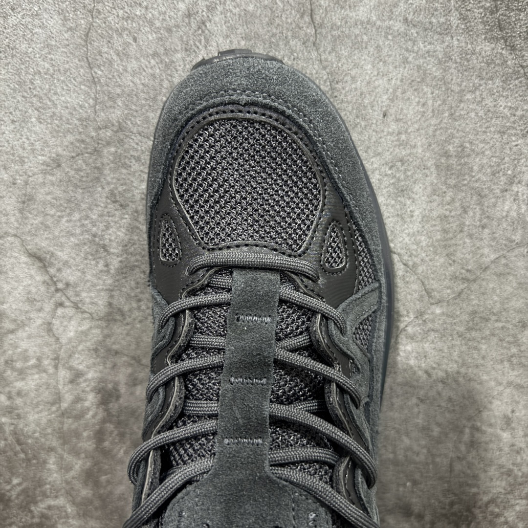 图片[5]-【巅峰版】SALOMON萨洛蒙 ODYSSEY ELMT LOW LTR 柔软舒适 耐磨透气轻便 低帮 生活休闲鞋 男款 雷军同款 473766 纯原外贸平台特供订单 耗时半年巨作 全套原纸板楦头开发 原厂特供网布配套加持 确保原汁原味 完美呈现版型 原档数据独家私模五层组合大底 原装Ortholite轻量化鞋垫 中底布带钢印编号 原厂TPU锁扣 进口港宝加持 后跟自然饱满 还原公司包裹性 鞋面以“锯齿”状的包裹系统呈现 在基色底之下加入了各种色点缀 将公司的最新技术和时尚前卫的造型融入耐用的长跑款式中 鞋面由 TPU 薄膜制成 并焊接在高耐磨网眼上 使其既时尚又坚固 由 ACS底盘支撑 可增强稳定性和支撑力 以及由橡胶凸耳 Contragrip外底覆盖的 EVA 缓冲中底 旨在应对崎岖的地形 鞋舌上的彩色Salomon 标签、Quicklace 系统以及鞋头、鞋舌和鞋跟上的附加品牌使细节更加完美 让穿着者可以轻松驾驭户外与通勤下的任何运动生活场景 无缝鞋身户外随意纵横 颜值与脚感兼备 出街通勤 绝对非常吸睛 你值得拥有 尺码：40 40.5 41 42 42.5 43 44 44.5 45-选品中心