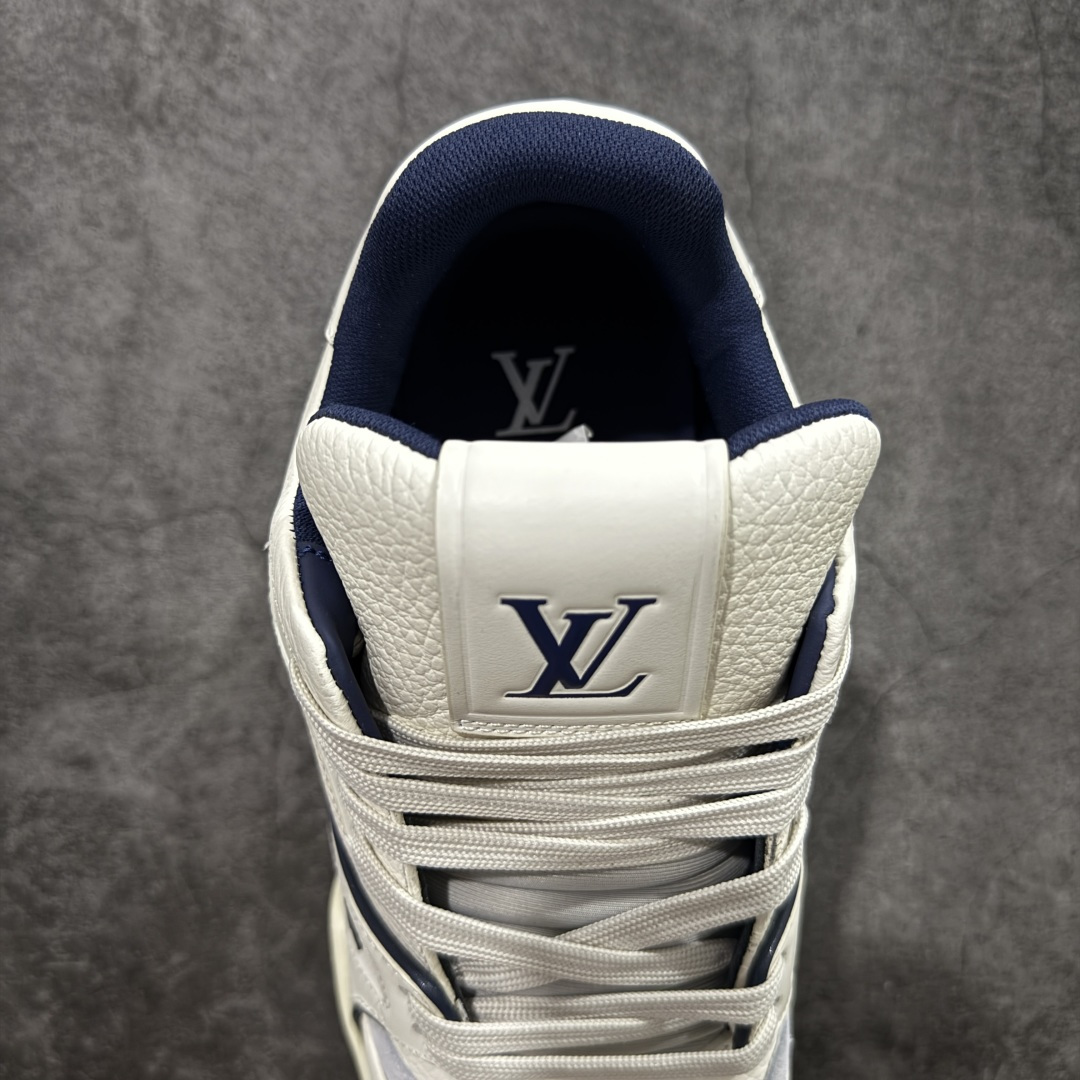 图片[8]-【ZOD版本】Louis Vuitton LV Trainer系列运动休闲板鞋 独家订单，从压花工艺、TPU胶片至大底制作，均采用独立开发的专属模具。定制皮料，细致还原原版纹路与光泽度，真正做到1：1对标原版。 真材实料，毫不妥协——克重与原鞋保持一致，上手一掂便知，原鞋的压手感，扎实分量与质感。市面上许多版本为控制成本，克重往往偏轻很多. 看货说话，真正原汁原味，不惧对比。懂行的大哥请看过来，市面上流通的各个版本任你比对，我们信心十足，静候您的检验。 尺码：35-46-选品中心