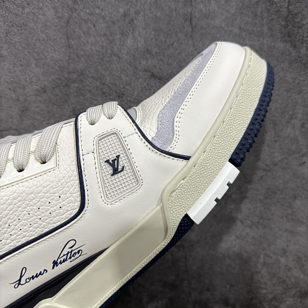 图片[6]-【ZOD版本】Louis Vuitton LV Trainer系列运动休闲板鞋 独家订单，从压花工艺、TPU胶片至大底制作，均采用独立开发的专属模具。定制皮料，细致还原原版纹路与光泽度，真正做到1：1对标原版。 真材实料，毫不妥协——克重与原鞋保持一致，上手一掂便知，原鞋的压手感，扎实分量与质感。市面上许多版本为控制成本，克重往往偏轻很多. 看货说话，真正原汁原味，不惧对比。懂行的大哥请看过来，市面上流通的各个版本任你比对，我们信心十足，静候您的检验。 尺码：35-46-选品中心