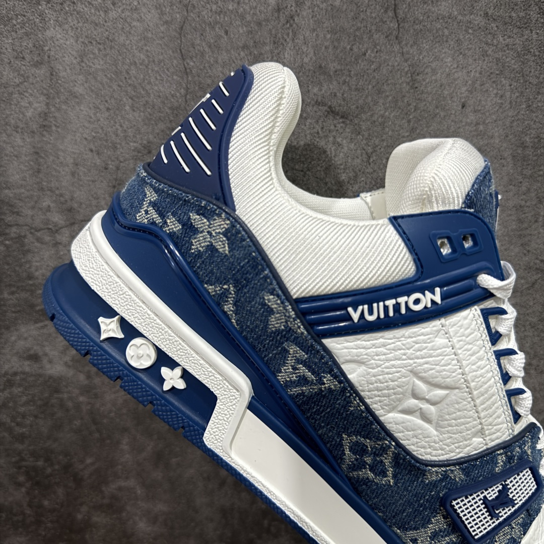 图片[7]-【ZOD版本】Louis Vuitton LV Trainer系列运动休闲板鞋 独家订单，从压花工艺、TPU胶片至大底制作，均采用独立开发的专属模具。定制皮料，细致还原原版纹路与光泽度，真正做到1：1对标原版。 真材实料，毫不妥协——克重与原鞋保持一致，上手一掂便知，原鞋的压手感，扎实分量与质感。市面上许多版本为控制成本，克重往往偏轻很多. 看货说话，真正原汁原味，不惧对比。懂行的大哥请看过来，市面上流通的各个版本任你比对，我们信心十足，静候您的检验。 尺码：35-46-选品中心