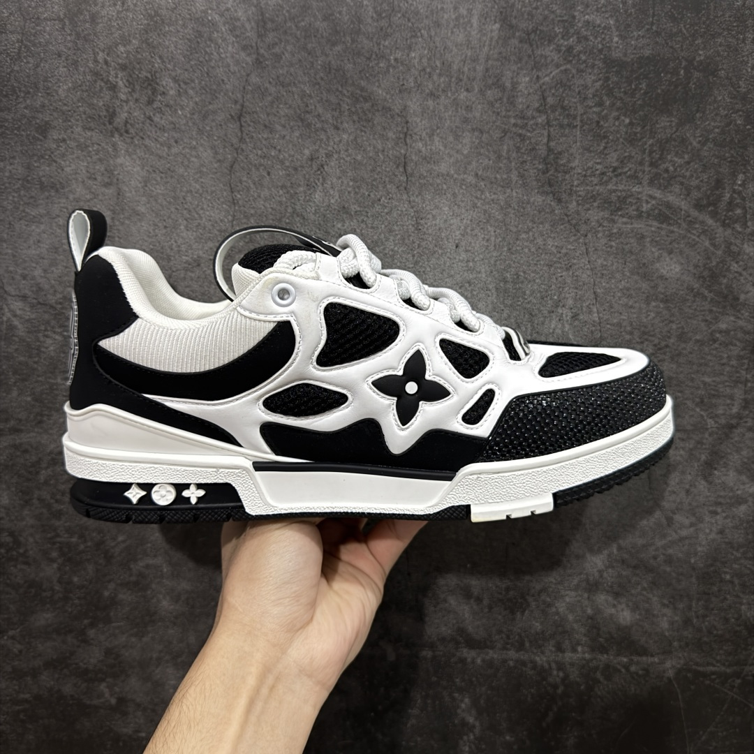 【YS纯原】广奢高端货 LV Skate 系列 滑板鞋 ✦ 原楦原纸版开模,鞋型立体饱满 ✦ 零毛边、零溢胶、零线头瑕疵 ✦ 细节与原版一致 区分市面通货 ✦ 多层叠片+电脑针车,针距密度一致 ✦ Monogram浮雕+3D高频压纹 ✦ 多密度发泡中底:支撑回弹媲美专柜 ✦ 原装橡胶大底:含胶量高、纹路深、双拼接零偏差 ✦ ZP级原装包装:专柜款鞋盒+防尘袋+说明书 尺码:35–47-选品中心