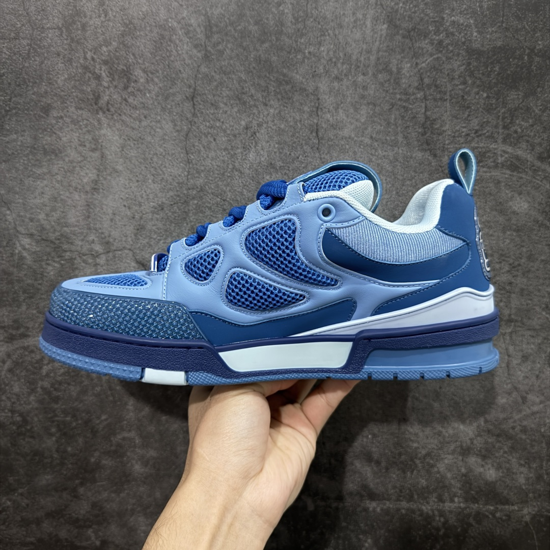 图片[2]-【YS纯原】广奢高端货 LV Skate 系列 滑板鞋 ✦ 原楦原纸版开模，鞋型立体饱满 ✦ 零毛边、零溢胶、零线头瑕疵 ✦ 细节与原版一致 区分市面通货 ✦ 多层叠片＋电脑针车，针距密度一致 ✦ Monogram浮雕＋3D高频压纹 ✦ 多密度发泡中底：支撑回弹媲美专柜 ✦ 原装橡胶大底：含胶量高、纹路深、双拼接零偏差 ✦ ZP级原装包装：专柜款鞋盒＋防尘袋＋说明书 尺码：35–47-选品中心