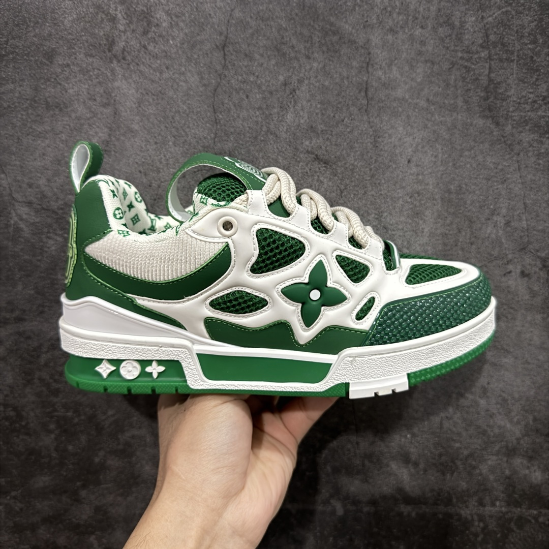 【YS纯原】广奢高端货 LV Skate 系列 滑板鞋 ✦ 原楦原纸版开模,鞋型立体饱满 ✦ 零毛边、零溢胶、零线头瑕疵 ✦ 细节与原版一致 区分市面通货 ✦ 多层叠片+电脑针车,针距密度一致 ✦ Monogram浮雕+3D高频压纹 ✦ 多密度发泡中底:支撑回弹媲美专柜 ✦ 原装橡胶大底:含胶量高、纹路深、双拼接零偏差 ✦ ZP级原装包装:专柜款鞋盒+防尘袋+说明书 尺码:35–47-选品中心