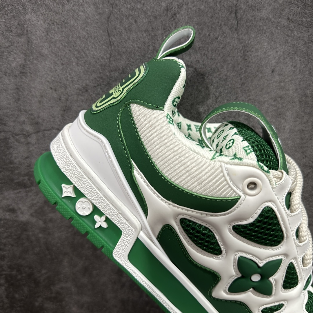 图片[7]-【YS纯原】广奢高端货 LV Skate 系列 滑板鞋 ✦ 原楦原纸版开模，鞋型立体饱满 ✦ 零毛边、零溢胶、零线头瑕疵 ✦ 细节与原版一致 区分市面通货 ✦ 多层叠片＋电脑针车，针距密度一致 ✦ Monogram浮雕＋3D高频压纹 ✦ 多密度发泡中底：支撑回弹媲美专柜 ✦ 原装橡胶大底：含胶量高、纹路深、双拼接零偏差 ✦ ZP级原装包装：专柜款鞋盒＋防尘袋＋说明书 尺码：35–47-选品中心