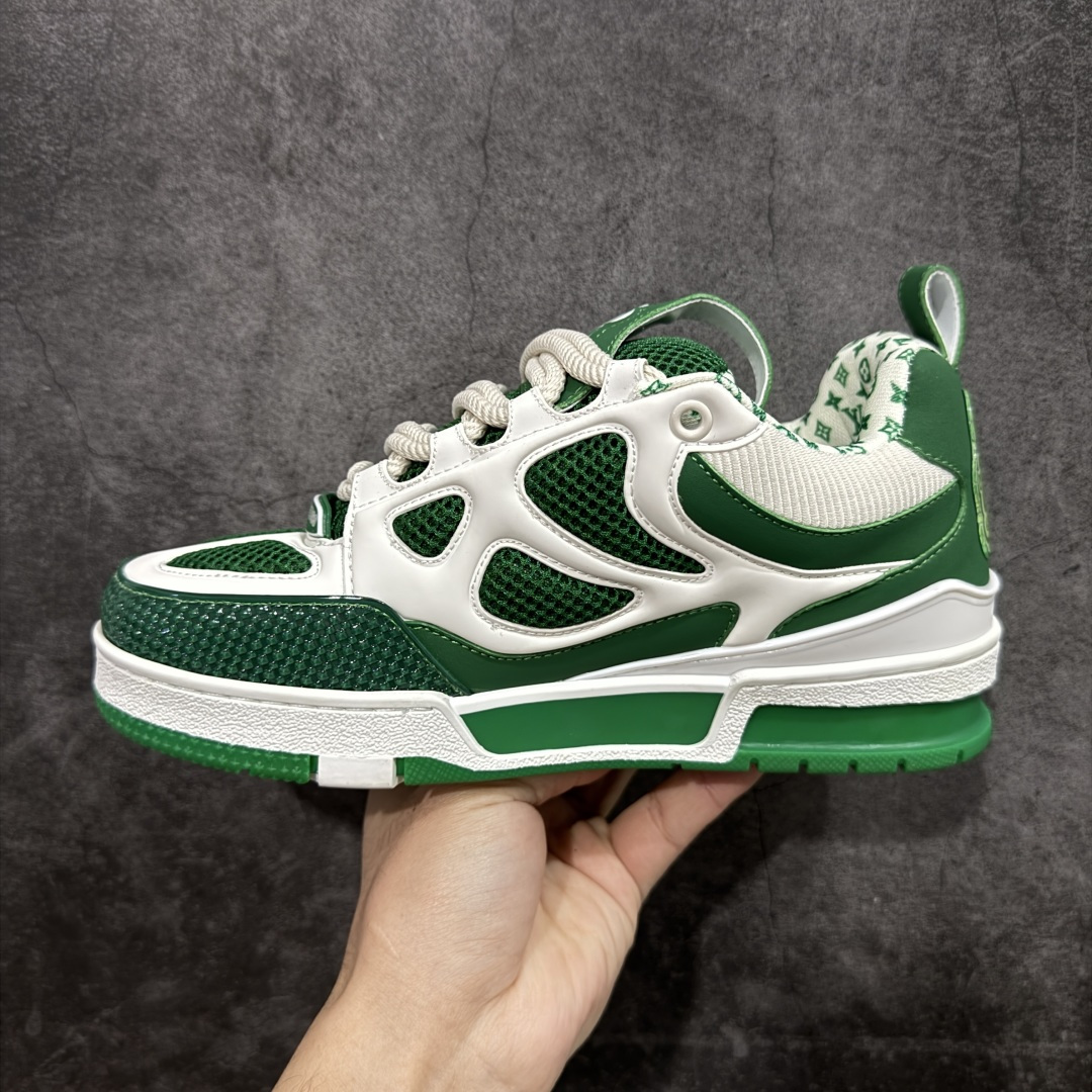 图片[2]-【YS纯原】广奢高端货 LV Skate 系列 滑板鞋 ✦ 原楦原纸版开模，鞋型立体饱满 ✦ 零毛边、零溢胶、零线头瑕疵 ✦ 细节与原版一致 区分市面通货 ✦ 多层叠片＋电脑针车，针距密度一致 ✦ Monogram浮雕＋3D高频压纹 ✦ 多密度发泡中底：支撑回弹媲美专柜 ✦ 原装橡胶大底：含胶量高、纹路深、双拼接零偏差 ✦ ZP级原装包装：专柜款鞋盒＋防尘袋＋说明书 尺码：35–47-选品中心