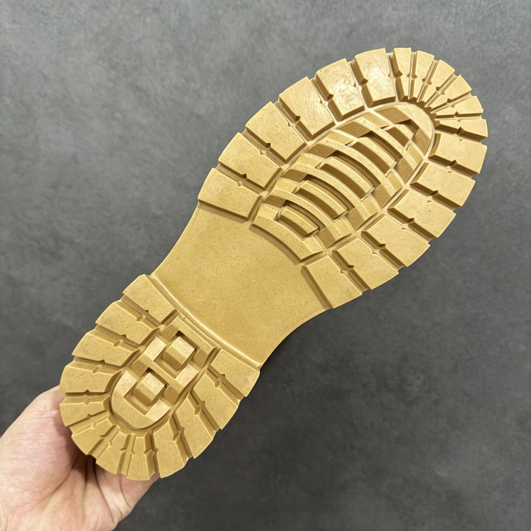 图片[9]-【广东纯原】2025秋冬Timberland 天伯伦/添柏岚经典高帮休闲男鞋 全新升级 广东大厂品质 原盒原包装 面料采用意大利顶级磨砂牛皮 搭配防臭防腐真皮乳胶鞋垫 给您完美的穿着体验 质量考究耐穿型男必备 专治不帅 高品质脚感一流 独家供应 码数39 40 41 42 43 44 (皮鞋码) 货号：99873 编码：TLB260270-选品中心