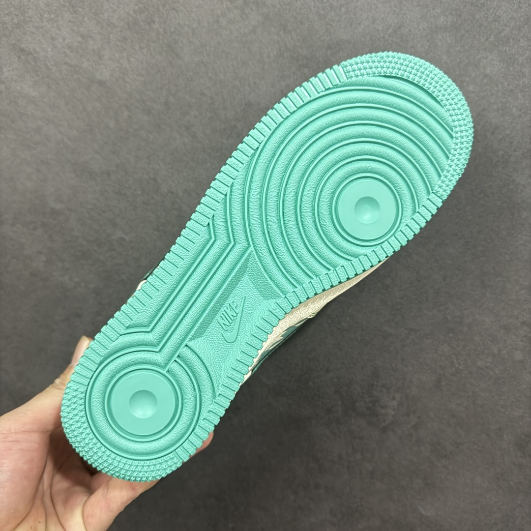 图片[9]-【定制版】NIke Air Force 1 \’07 Low “古驰联名——薄荷绿”空军一号 低帮 运动鞋 休闲鞋 折边针车 工艺难度大 原楦头原纸板 原装鞋盒 定制五金配件 内置全掌气垫 原厂鞋底 货号：XL1979-124 尺码：36 36.5 37.5 38 38.5 39 40 40.5 41 42 42.5 43 44 44.5 45 编码：HXSA310320-选品中心