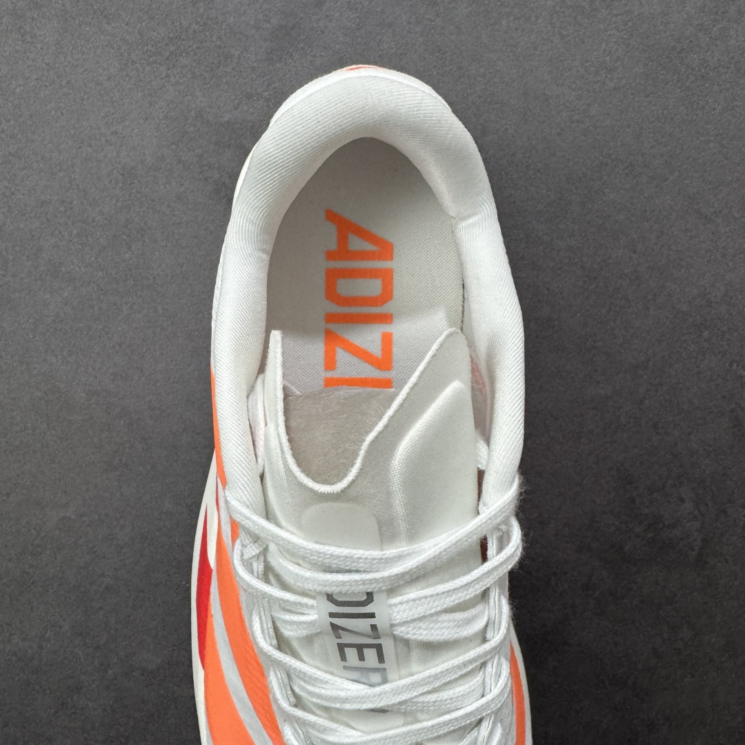 图片[7]-【TD版本】AD Adizero EVO SL 二代 马拉松竞速专业跑鞋 JR2022 针织网面非常轻薄 纤维间的缝隙很大 可以保证跑步时的透气、排汗效果 鞋舌直接与两侧的内衬和鞋底连接在一起 在跑步过程中不会被鞋舌的左右移动所困扰 在标准鞋带孔的基础上再拓宽一组鞋带孔 适合不同脚型的需求 突破性 EnergyRods 技术，有助于跑者实现更好的成绩 中底独特的LIGHTSTRIKE PRO泡棉材质 微弹感觉在跑步过程中给予了良好的支撑体验 对于顶级精英和高水平进阶跑者来说 ADIOS PRO是一双值得信赖的竞速比赛用鞋 尺码：36 36.5 37.5 38 38.5 39 40 40.5 41 42 42.5 43 44 44.5 45-选品中心
