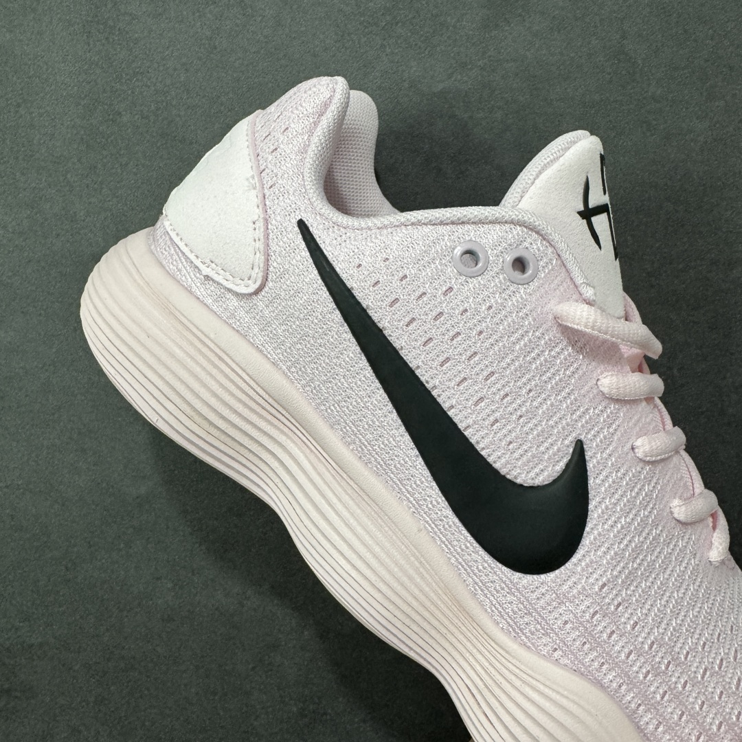 图片[6]-【公司级】Nike React Hyperdunk 2017 Low EP 全新配色 Nike Hyperdunk 2017， 鞋子按鞋面材质共分为编织FK版本和工程网面版本两个版本，编织版本的外观更具前卫感，鞋面采用了更加结实耐用的Flyknit打造，在最容易受到冲击的鞋头部分选用了TPU线材，保证支撑性，鞋身的脚踝处并没有延续上代的袜套设计，而是采用了独特的开窗式鞋领设计，不仅方便穿脱还增加了脚踝的灵活性；工程网面版本的Mesh材质鞋面舒适透气，霸气的大swoosh再度回归鞋面，不过取消了惯用的飞线科技；在缓震方面，使用了全新的React泡棉缓震技术，脚感更加全 面柔和 货号：IM3368-606 尺码：36 36.5 37.5 38 38.5 39 40 40.5 41 42 42.5 43 44 44.5 45 46 编码：LNHA220230-选品中心