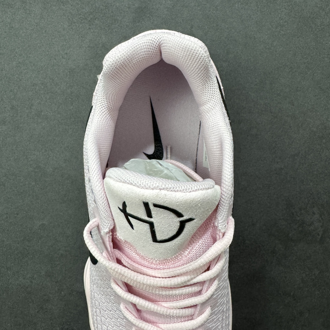 图片[7]-【公司级】Nike React Hyperdunk 2017 Low EP 全新配色 Nike Hyperdunk 2017， 鞋子按鞋面材质共分为编织FK版本和工程网面版本两个版本，编织版本的外观更具前卫感，鞋面采用了更加结实耐用的Flyknit打造，在最容易受到冲击的鞋头部分选用了TPU线材，保证支撑性，鞋身的脚踝处并没有延续上代的袜套设计，而是采用了独特的开窗式鞋领设计，不仅方便穿脱还增加了脚踝的灵活性；工程网面版本的Mesh材质鞋面舒适透气，霸气的大swoosh再度回归鞋面，不过取消了惯用的飞线科技；在缓震方面，使用了全新的React泡棉缓震技术，脚感更加全 面柔和 货号：IM3368-606 尺码：36 36.5 37.5 38 38.5 39 40 40.5 41 42 42.5 43 44 44.5 45 46 编码：LNHA220230-选品中心