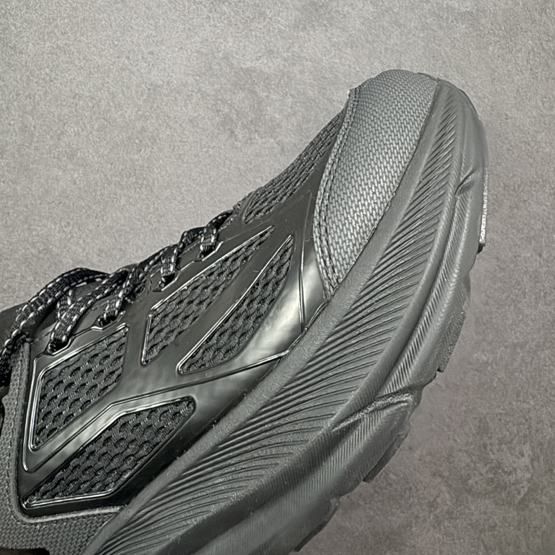 图片[5]-【公司级】HOKA ONE ONE U Clifton One9 舒适 防滑耐磨 低帮 生活休闲鞋 男女同款 轻量低帮户外越野跑鞋 户外山脉越野轻量运动跑鞋 鞋面用轻的无缝架构 鞋带用了弹性不易松脱的扁宽弹性鞋带 轻薄的TPU贴在透气的鞋面上 前掌与中掌部分进行加宽 橡胶大底 EVA缓震鞋底用滚动平衡技术引导跑者自然步态 货号 1155370-BBNB 尺码：36 36.5 37.5 38 38.5 39 40 40.5 41 42 42.5 43 44 45-选品中心