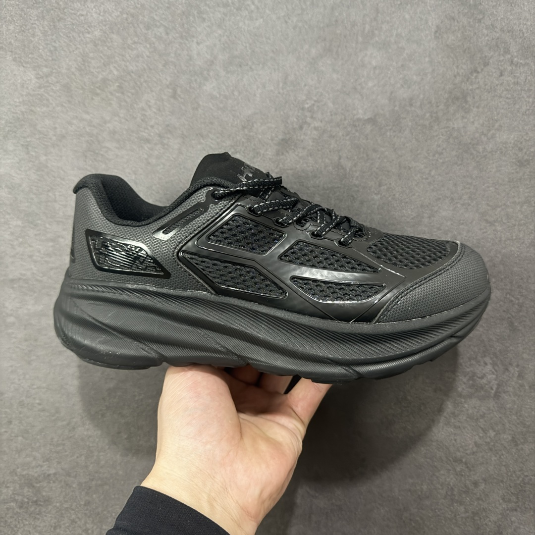 【公司级】HOKA ONE ONE U Clifton One9 舒适 防滑耐磨 低帮 生活休闲鞋 男女同款 轻量低帮户外越野跑鞋 户外山脉越野轻量运动跑鞋 鞋面用轻的无缝架构 鞋带用了弹性不易松脱的扁宽弹性鞋带 轻薄的TPU贴在透气的鞋面上 前掌与中掌部分进行加宽 橡胶大底 EVA缓震鞋底用滚动平衡技术引导跑者自然步态 货号 1155370-BBNB 尺码:36 36.5 37.5 38 38.5 39 40 40.5 41 42 42.5 43 44 45-选品中心