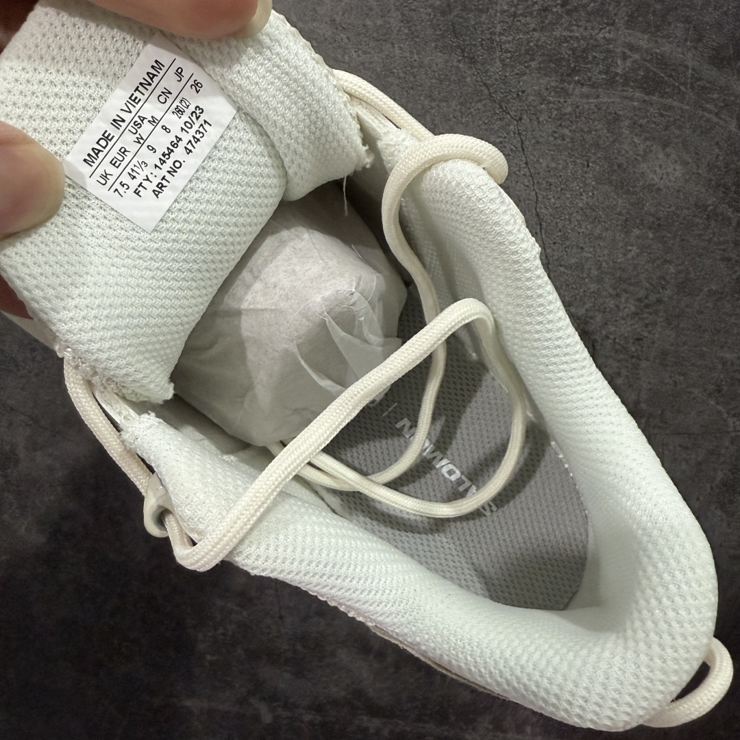 图片[6]-【巅峰版】SALOMON萨洛蒙 ODYSSEY ELMT LOW LTR 柔软舒适 耐磨透气轻便 低帮 生活休闲鞋 男款 雷军同款 474371 纯原外贸平台特供订单 耗时半年巨作 全套原纸板楦头开发 原厂特供网布配套加持 确保原汁原味 完美呈现版型 原档数据独家私模五层组合大底 原装Ortholite轻量化鞋垫 中底布带钢印编号 原厂TPU锁扣 进口港宝加持 后跟自然饱满 还原公司包裹性 鞋面以“锯齿”状的包裹系统呈现 在基色底之下加入了各种色点缀 将公司的最新技术和时尚前卫的造型融入耐用的长跑款式中 鞋面由 TPU 薄膜制成 并焊接在高耐磨网眼上 使其既时尚又坚固 由 ACS底盘支撑 可增强稳定性和支撑力 以及由橡胶凸耳 Contragrip外底覆盖的 EVA 缓冲中底 旨在应对崎岖的地形 鞋舌上的彩色Salomon 标签、Quicklace 系统以及鞋头、鞋舌和鞋跟上的附加品牌使细节更加完美 让穿着者可以轻松驾驭户外与通勤下的任何运动生活场景 无缝鞋身户外随意纵横 颜值与脚感兼备 出街通勤 绝对非常吸睛 你值得拥有 尺码：40 40.5 41 42 42.5 43 44 44.5 45-选品中心