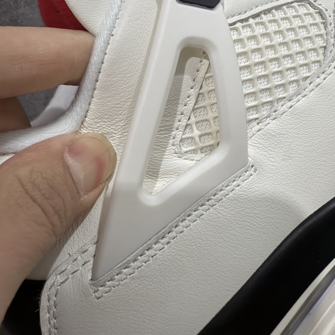 图片[4]-【原厂版】Air Jordan AJ4 “Flight Club”Sail/Black-University Red 飞行俱乐部 IM4002-100 全新升级改良 原鞋原楦原纸板同源开发 完美呈现乔4的版型 内侧正确双色网格 还原细节 原厂皮料 正确气垫颜色 正确网格工艺 正确拉帮工艺 全鞋原装材料制作 原档案原模具打造 支持全方位与正品对比 尺码：40-47.5-选品中心