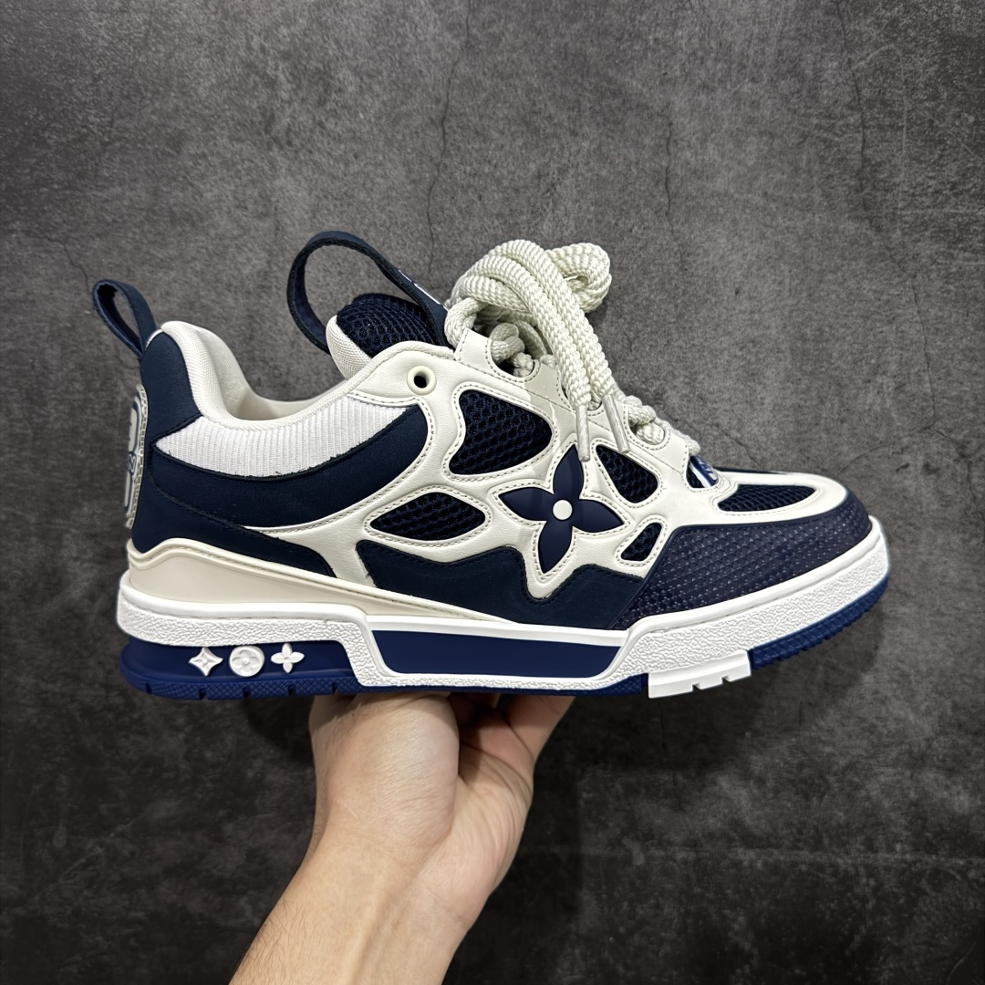 【佛山顶级超A版】Louis Vuitton LV Skate系列 白蓝 仓库现货 当天可取 佛山超A私人订单 专柜混卖零售专供 所有配色均为购买原版复刻 整体版型 皮料 市场独一无二 后跟版型都可以自行对比[机智]吊打市场所有货 怒甩十条街，欢迎拿市场各大工厂的货来对比！ 鞋舌烫金超正 压印程度秒杀市面90%以上的高端货 新配色陆续开发出货 尺码：39-46-选品中心