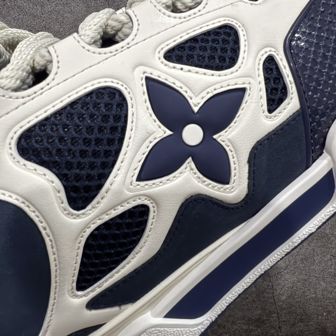 图片[4]-【佛山顶级超A版】Louis Vuitton LV Skate系列 白蓝 仓库现货 当天可取 佛山超A私人订单 专柜混卖零售专供 所有配色均为购买原版复刻 整体版型 皮料 市场独一无二 后跟版型都可以自行对比[机智]吊打市场所有货 怒甩十条街，欢迎拿市场各大工厂的货来对比！ 鞋舌烫金超正 压印程度秒杀市面90%以上的高端货 新配色陆续开发出货 尺码：39-46-选品中心