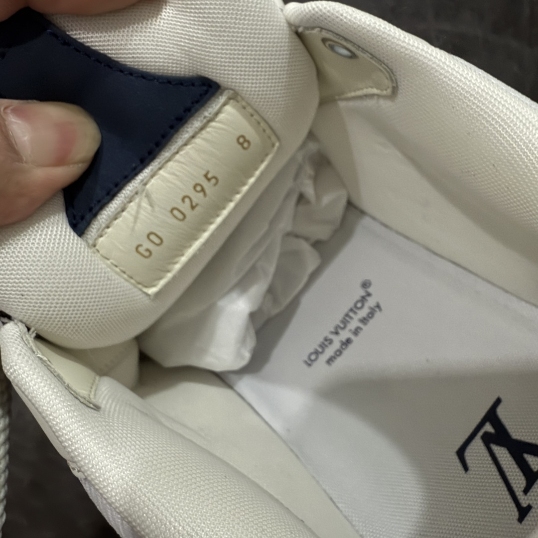 图片[7]-【佛山顶级超A版】Louis Vuitton LV Skate系列 白蓝 仓库现货 当天可取 佛山超A私人订单 专柜混卖零售专供 所有配色均为购买原版复刻 整体版型 皮料 市场独一无二 后跟版型都可以自行对比[机智]吊打市场所有货 怒甩十条街，欢迎拿市场各大工厂的货来对比！ 鞋舌烫金超正 压印程度秒杀市面90%以上的高端货 新配色陆续开发出货 尺码：39-46-选品中心