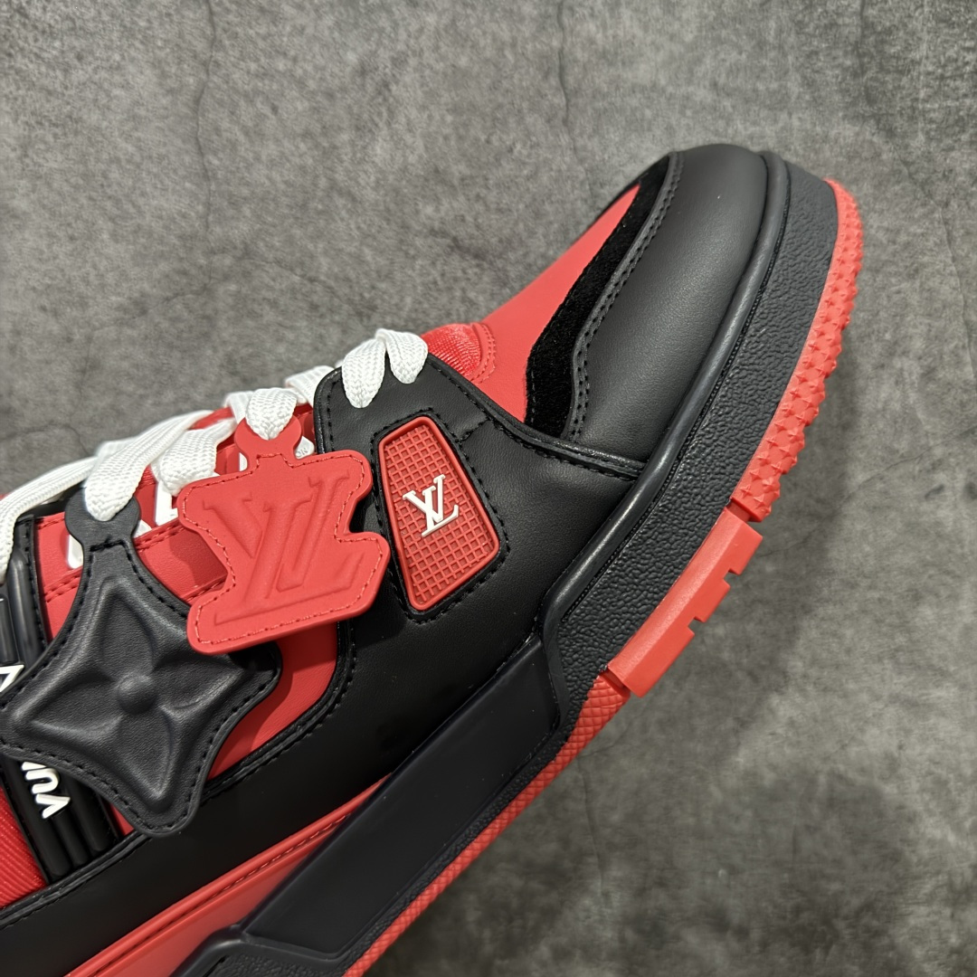 图片[6]-【莞产YS版本】Louis Vuitton Trainer lv时装走秀运动鞋 完美鞋型超高的清洁度 零毛边线头瑕疵 全套原楦原纸版原鞋开模 全网最具灵魂的版型 正确原装黄色鞋盒 正确中底印花 鞋面印花3D高频深度立体 全鞋电脑针车 紧密相连 针距密度一致 环保乳胶注塑鞋垫 厚度脚感还原原版 皮面裁剪部位 统一油边封口工艺 原装橡胶大底含胶量大底组合零偏差 专柜全套包装 防尘袋 说明书 质保卡 男女鞋 尺码： 39 40 41 42 43 44 45-选品中心