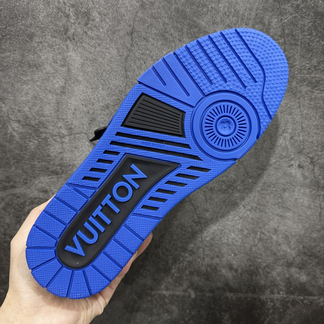 图片[9]-【莞产YS版本】Louis Vuitton Trainer lv时装走秀运动鞋 完美鞋型超高的清洁度 零毛边线头瑕疵 全套原楦原纸版原鞋开模 全网最具灵魂的版型 正确原装黄色鞋盒 正确中底印花 鞋面印花3D高频深度立体 全鞋电脑针车 紧密相连 针距密度一致 环保乳胶注塑鞋垫 厚度脚感还原原版 皮面裁剪部位 统一油边封口工艺 原装橡胶大底含胶量大底组合零偏差 专柜全套包装 防尘袋 说明书 质保卡 男女鞋 尺码： 39 40 41 42 43 44 45-选品中心