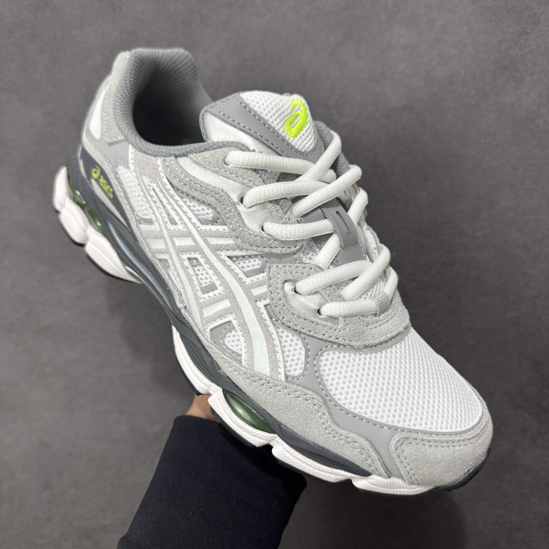 图片[3]-【公司级】Asics Gel-NYC复古单品 亚瑟士ASICSTIGER秋季新款休闲鞋 厚底街头运动休闲鞋 ASICS亚瑟士推出全新GEL-NYC，彰显纽约都市活力 这次的新系列融入了多个版本GEL的经典设计风格，广受好评。其设计灵感来源于GEL-NIMBUS 3,GEL-MC PLUS V 和 GEL-CUMULUS 16 这些往日经典鞋款。GEL-NYC使用GEL-CUMULUS 16鞋款的鞋楦设计,展现了独特的现代化美学。鞋底采用了轻质发泡材料,并在后跟和前掌处采用了ASICS亚瑟士核心科技——GEL缓震胶,赋予鞋款强大的缓冲性能,提供了更柔软舒适的穿着体验。而在原有设计的启发之上,此次鞋款采用更贴合当今潮流趋势的材料和创新技术,展现出纽约充满活力的都市精神。 尺码：36-45-选品中心