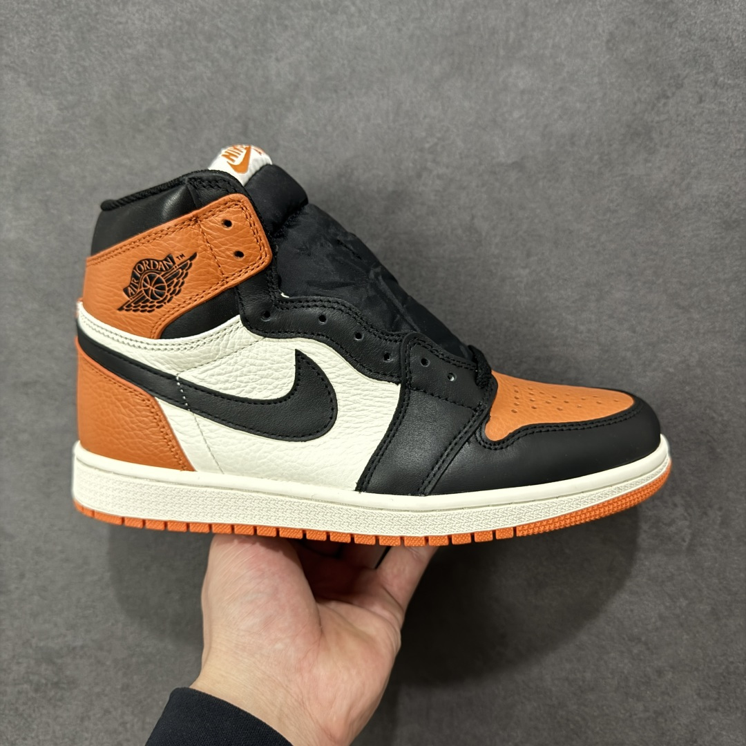 【公司级头层版】Air Jordan 1 High OG 高帮 AJ1 乔丹1代 aj1 乔1 高邦扣碎篮板 金人吊牌 乔丹篮球鞋系列DZ5485-008 采用正确头层皮组合荔枝纹头层皮革鞋面材质 中底注胶孔及缜密中底拉帮工艺 内置气垫及耐磨橡胶大底 尺码:36-47带半码-选品中心