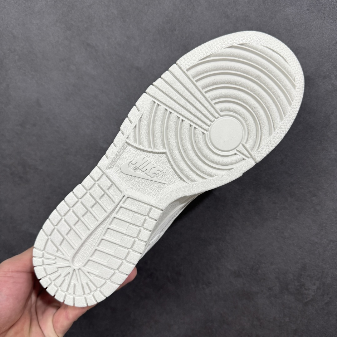 图片[9]-【定制版】高端定制Nike SB Dunk Low “Superme联名——浅骨白” 高端定制 低帮休闲板鞋 定制鞋盒 大厂纯原品质出货 超高清洁度 皮料切割干净无任何毛边 细节完美 货号：DD1988-005 尺码：36 36.5 37.5 38 38.5 39 40 40.5 41 42 42.5 43 44 44.5 45 编码：HXSB330340-选品中心