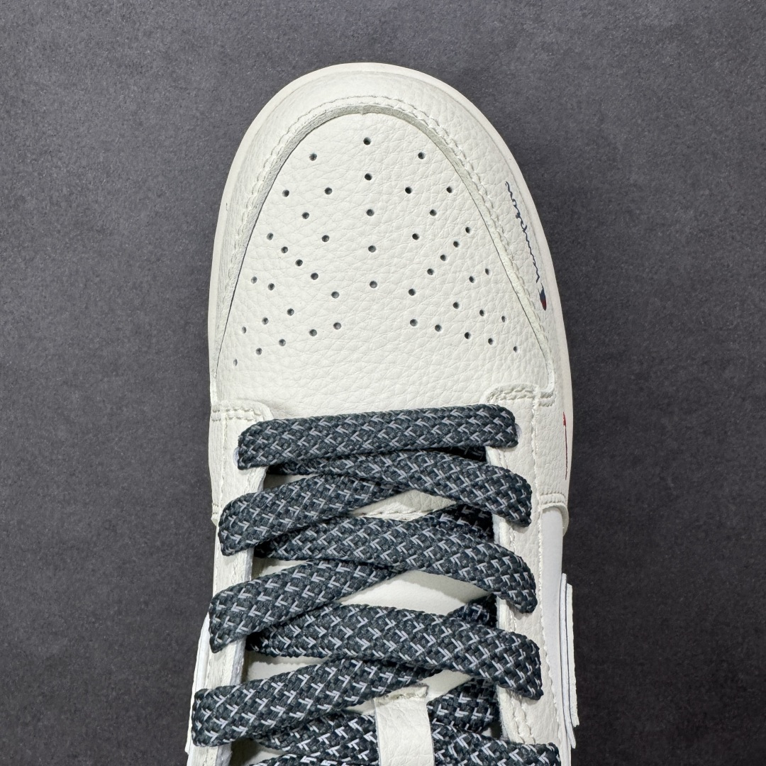 图片[8]-【定制版】Nike SB Dunk Low“ 冠军联名—午夜蓝” 周年高端定制 低帮休闲板鞋 定制鞋盒 大厂纯原品质出货 超高清洁度 皮料切割干净无任何毛边 细节完美 货号：JP1628-026 尺码：36 36.5 37.5 38 38.5 39 40 40.5 41 42 42.5 43 44 44.5 45 编码：HXSB330340-选品中心